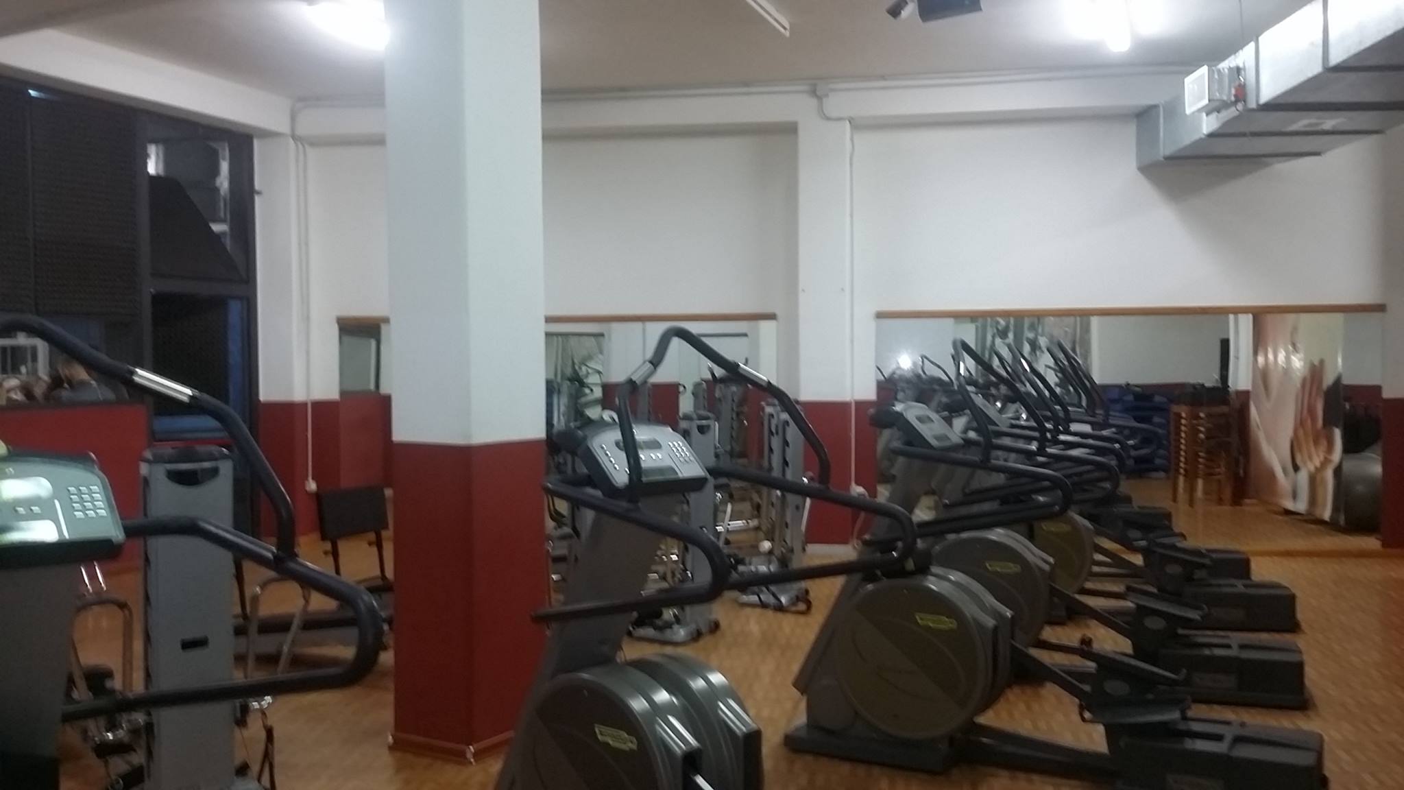 定制健身中心 | 钢木交织的活力空间-4