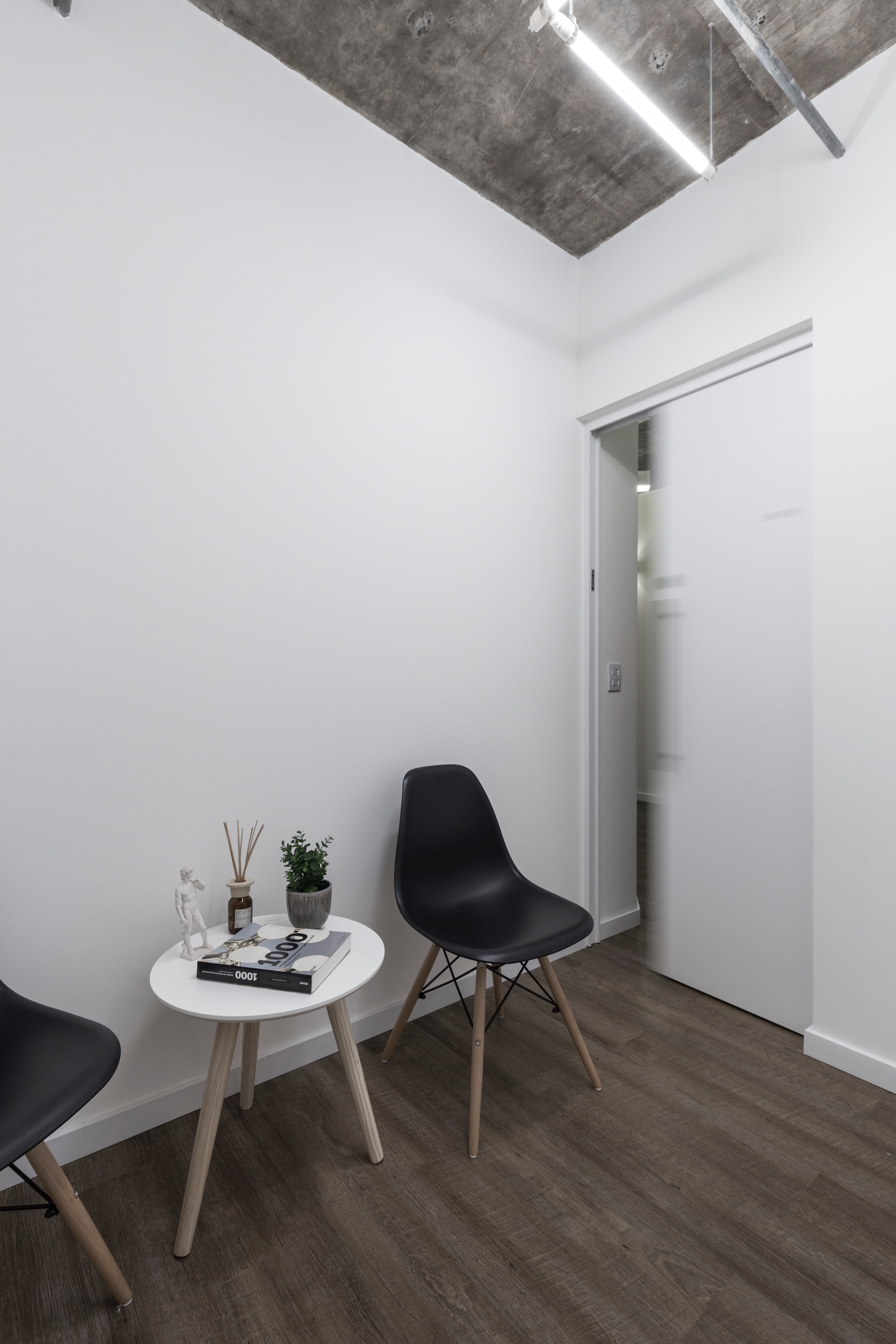 2017 年完成的 Consultório ML 诊所室内设计-2