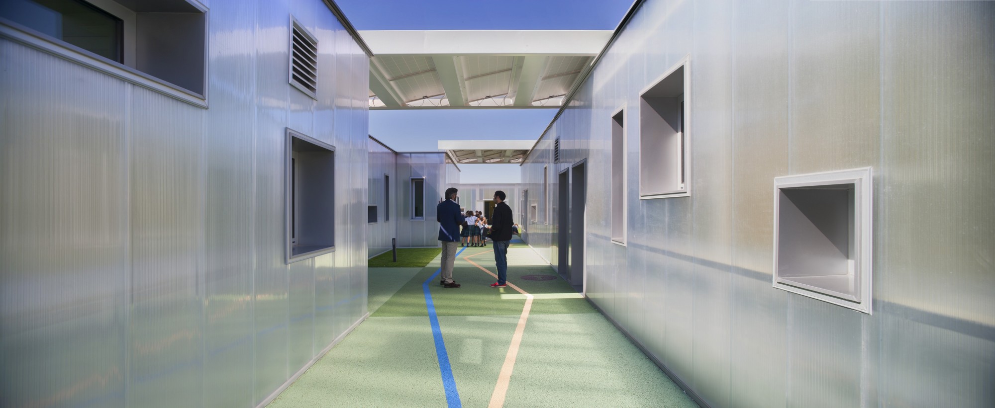 加州双层玻璃校园建筑设计-4