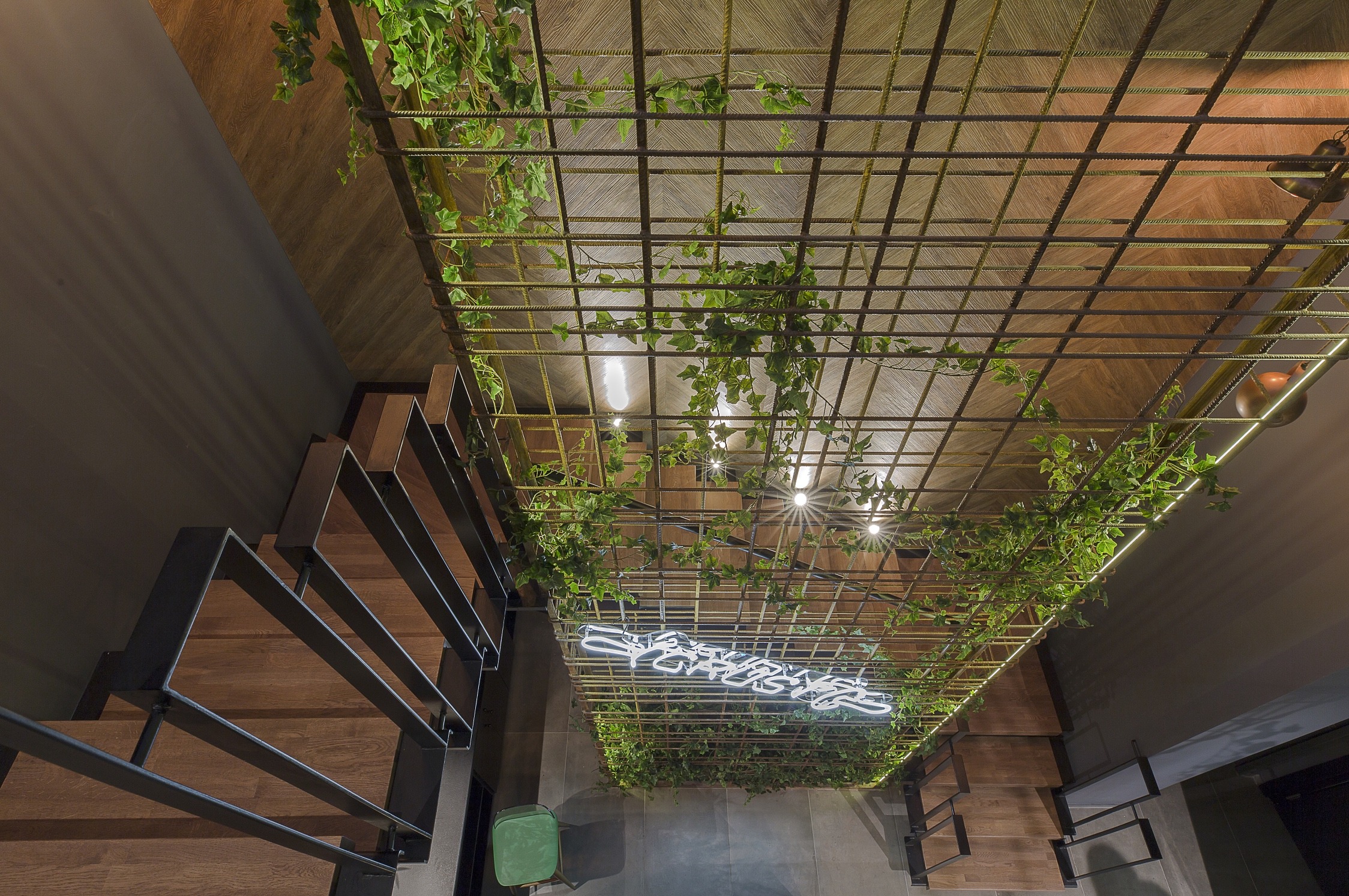 《crust factory | CAFE. BAKERY .PATISSERIE》——旧建筑翻新中的现代烘焙空间-5