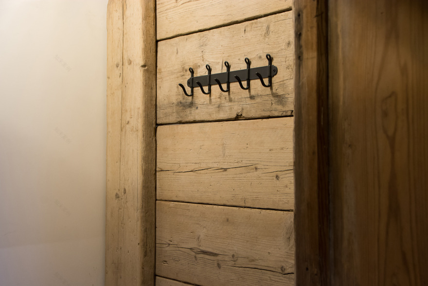 罗马北部绿意盎然的高端服装店-17