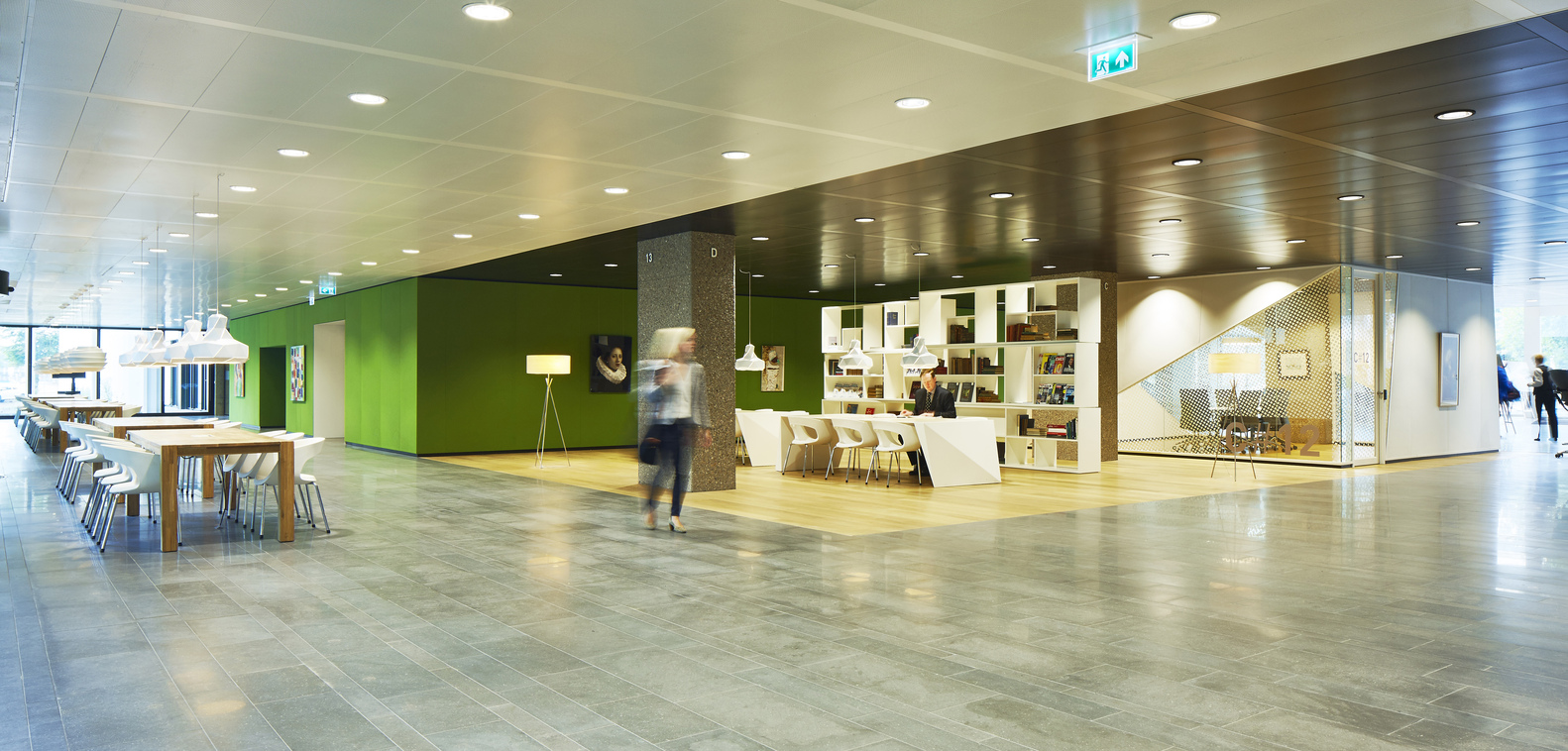 节能环保的 A.S.R 总部办公楼改造-46