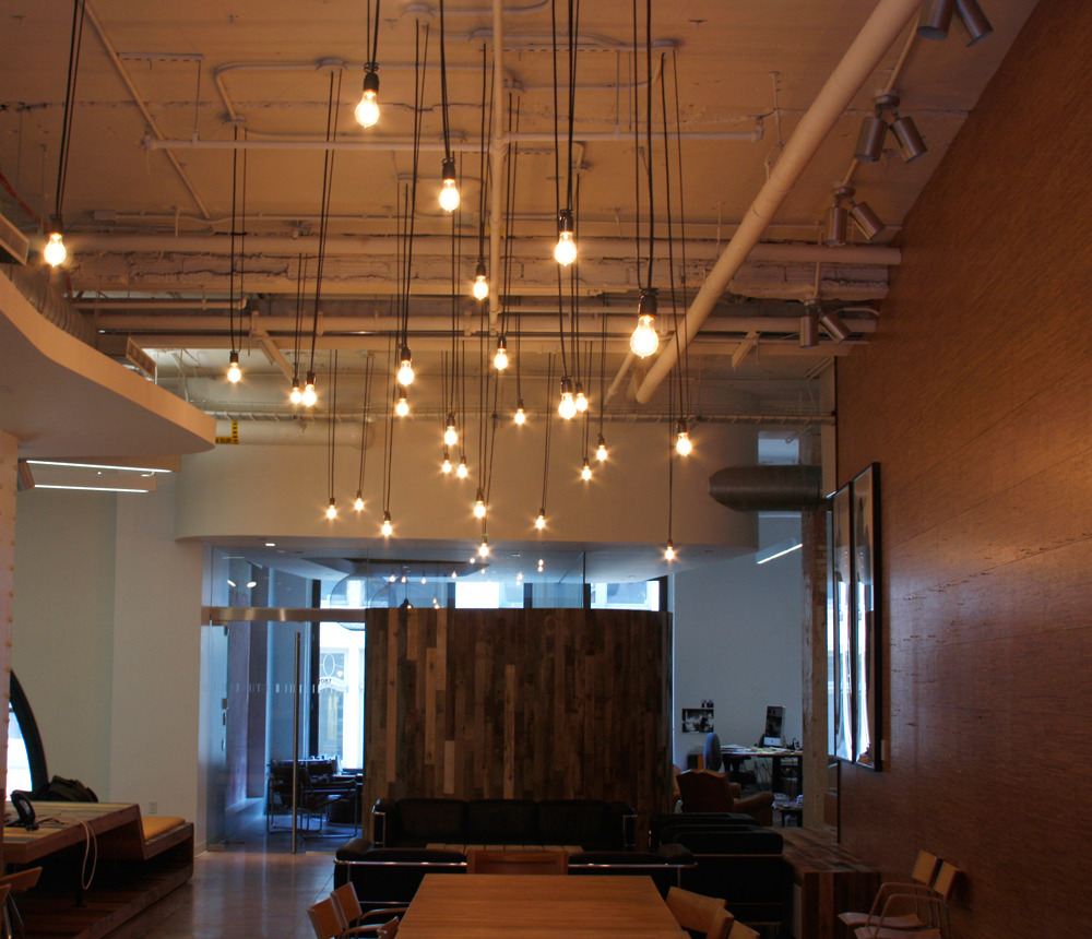 旧工厂工业风,Grey 广告公司办公室照明设计-4