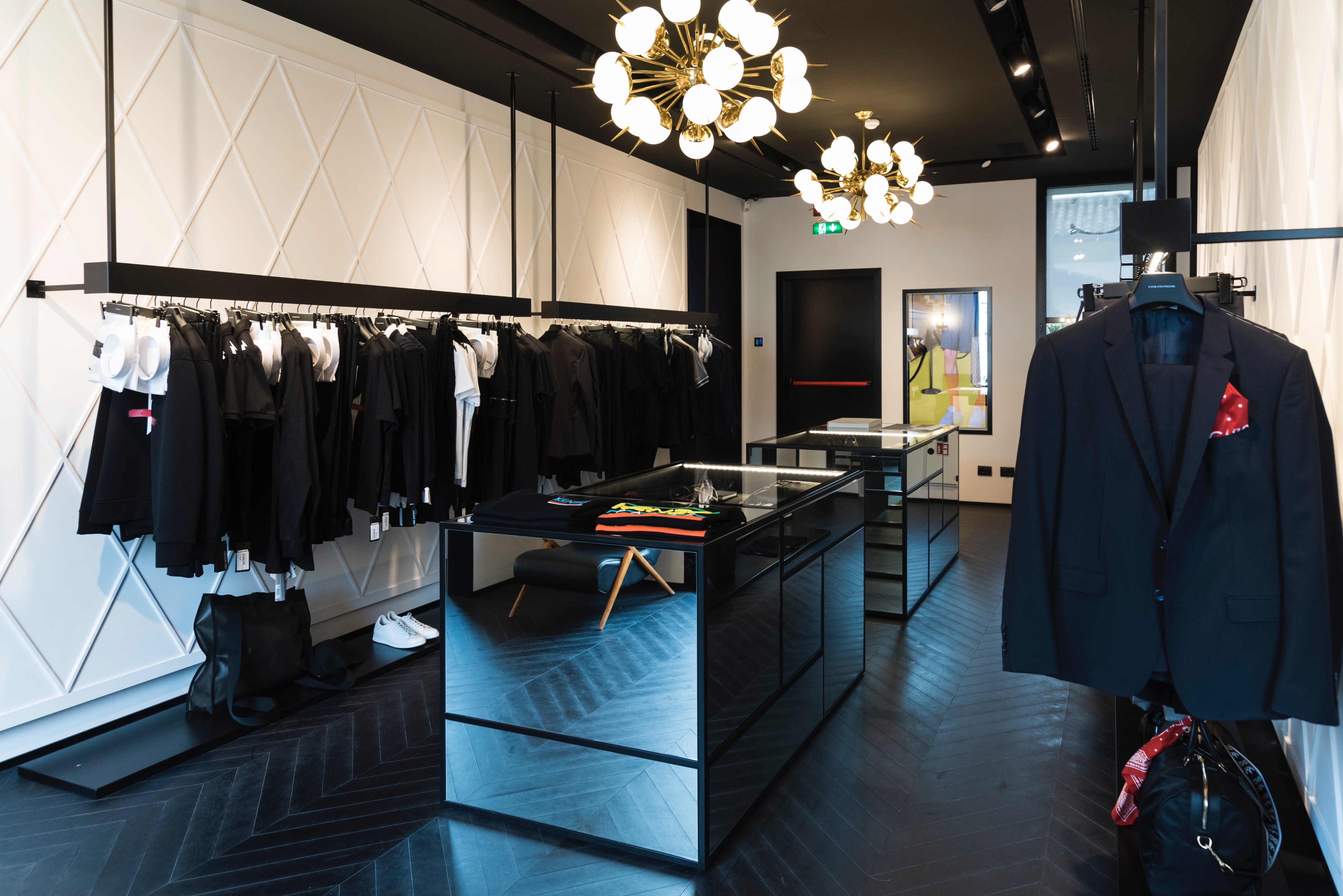 Negozio Colognese 1882 室内设计案例-10