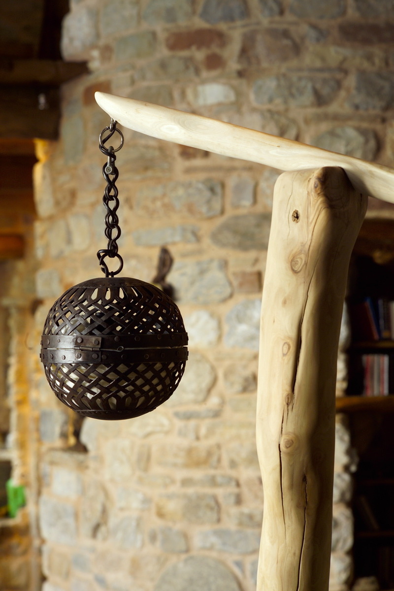 Pelion 山间混凝土石屋，融入自然的简约生活-48