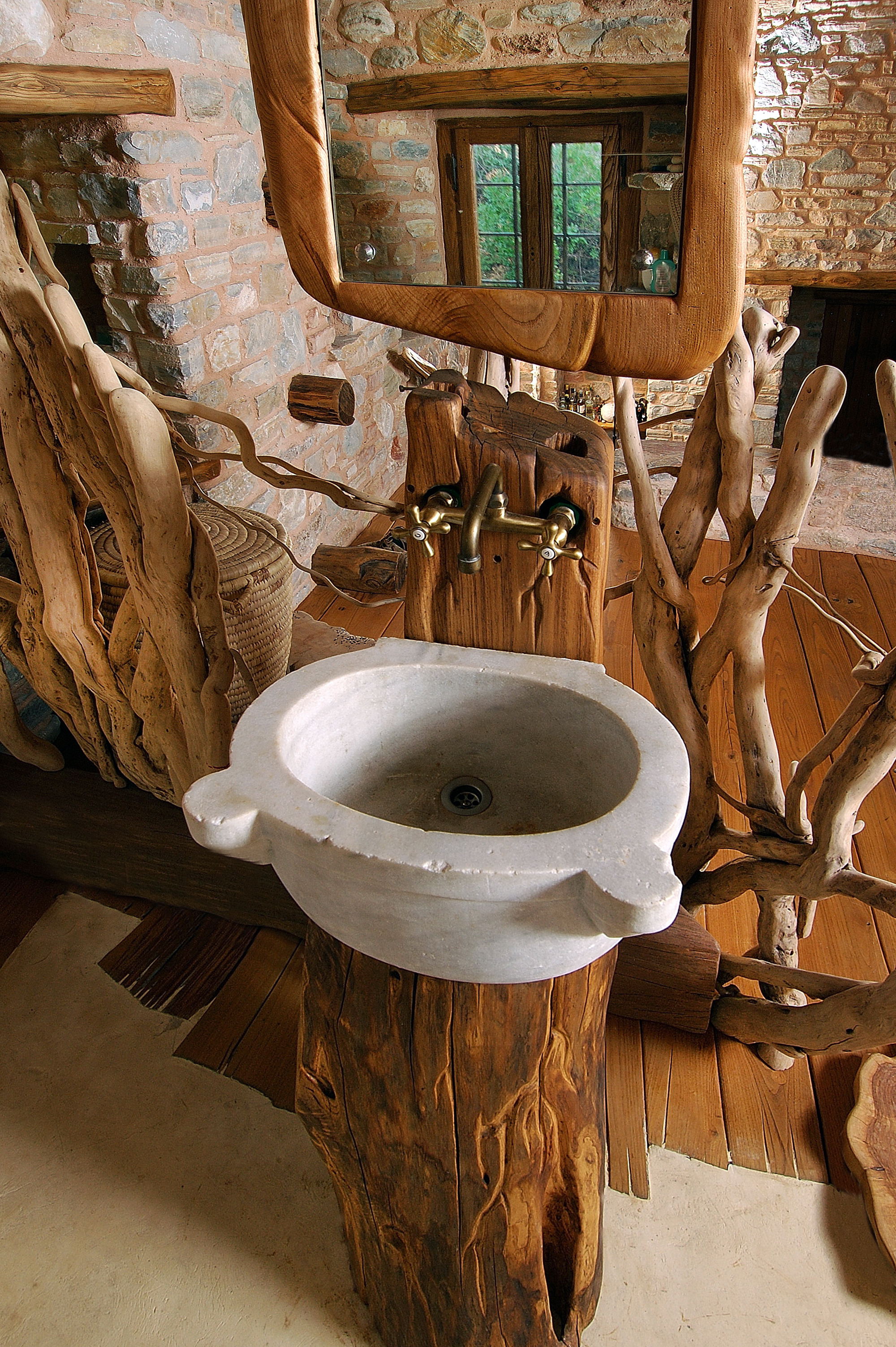 Pelion 山间混凝土石屋，融入自然的简约生活-71