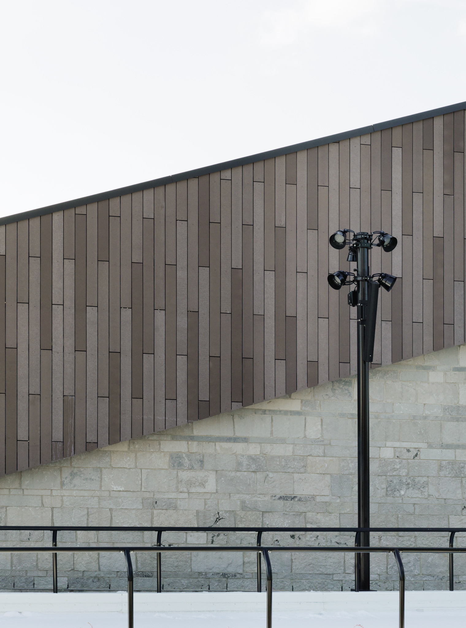 Titletown Sledding Pavilion(四季运动中心)-6