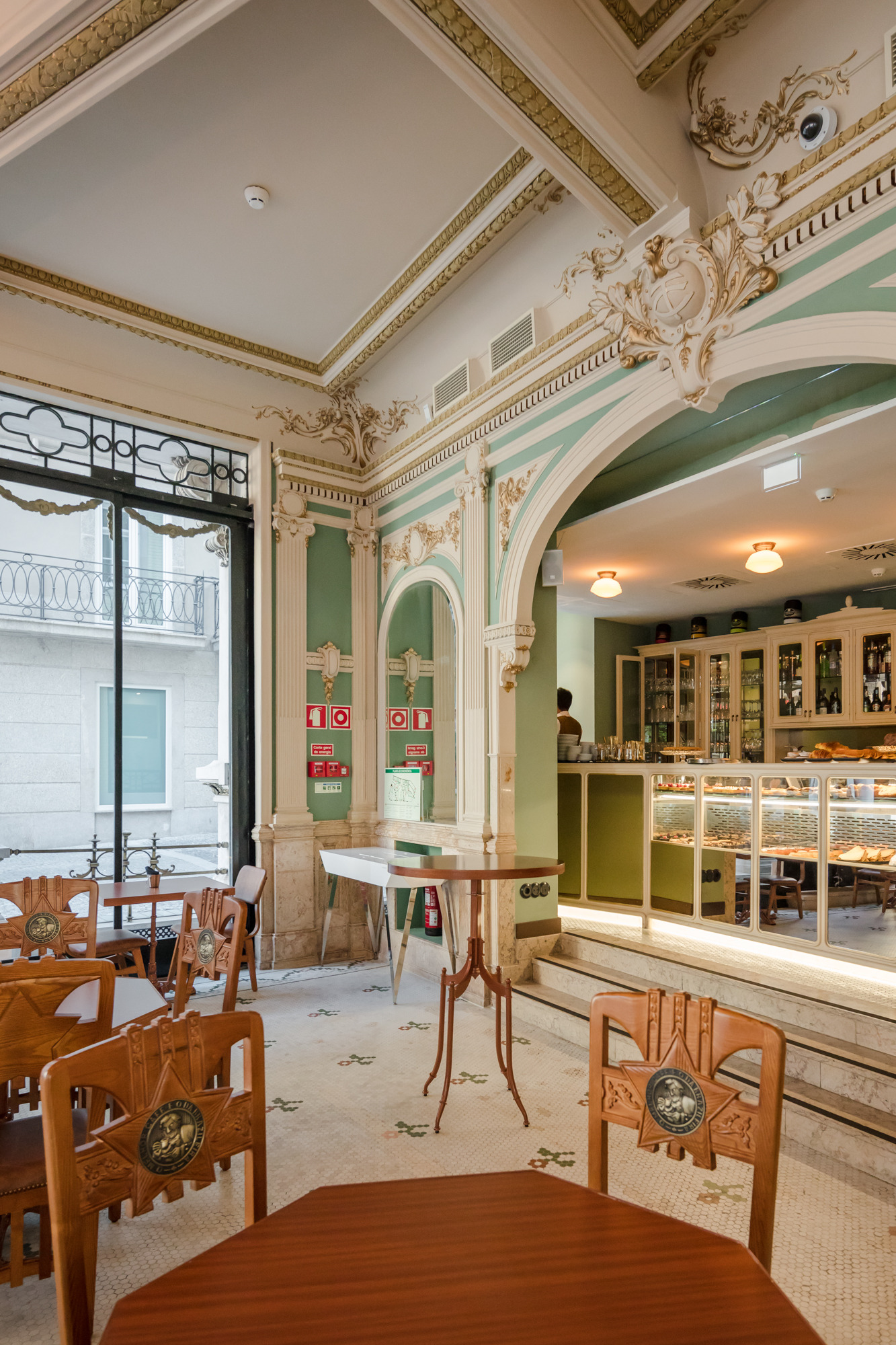 葡萄牙波尔图历史建筑“A Brasileira”酒店的修复与新生-86