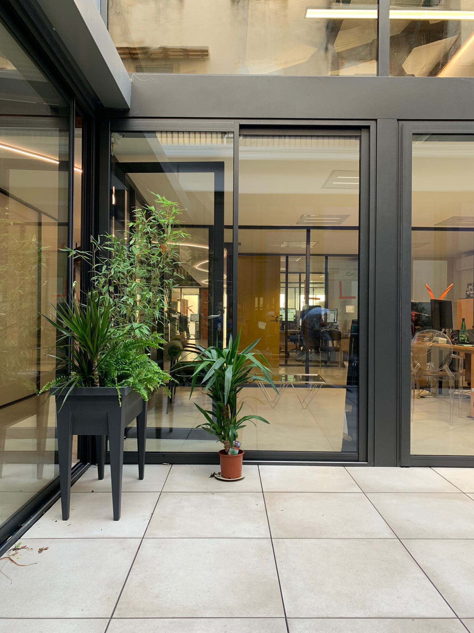 2016 年新领域公司仓库变身网络代理总部-30