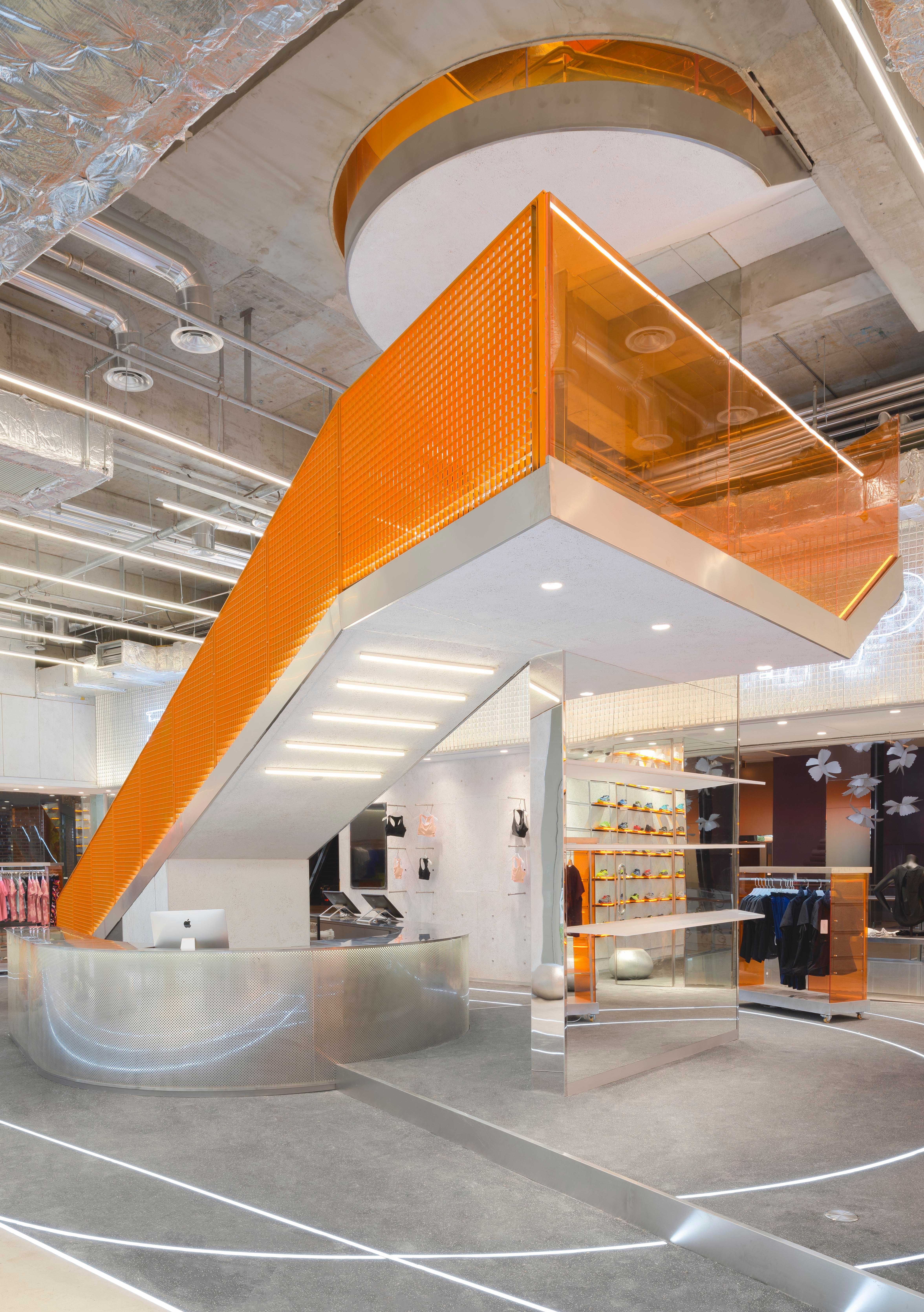 上海跑步营旗舰概念店——城市田径与健康时尚的融合-94