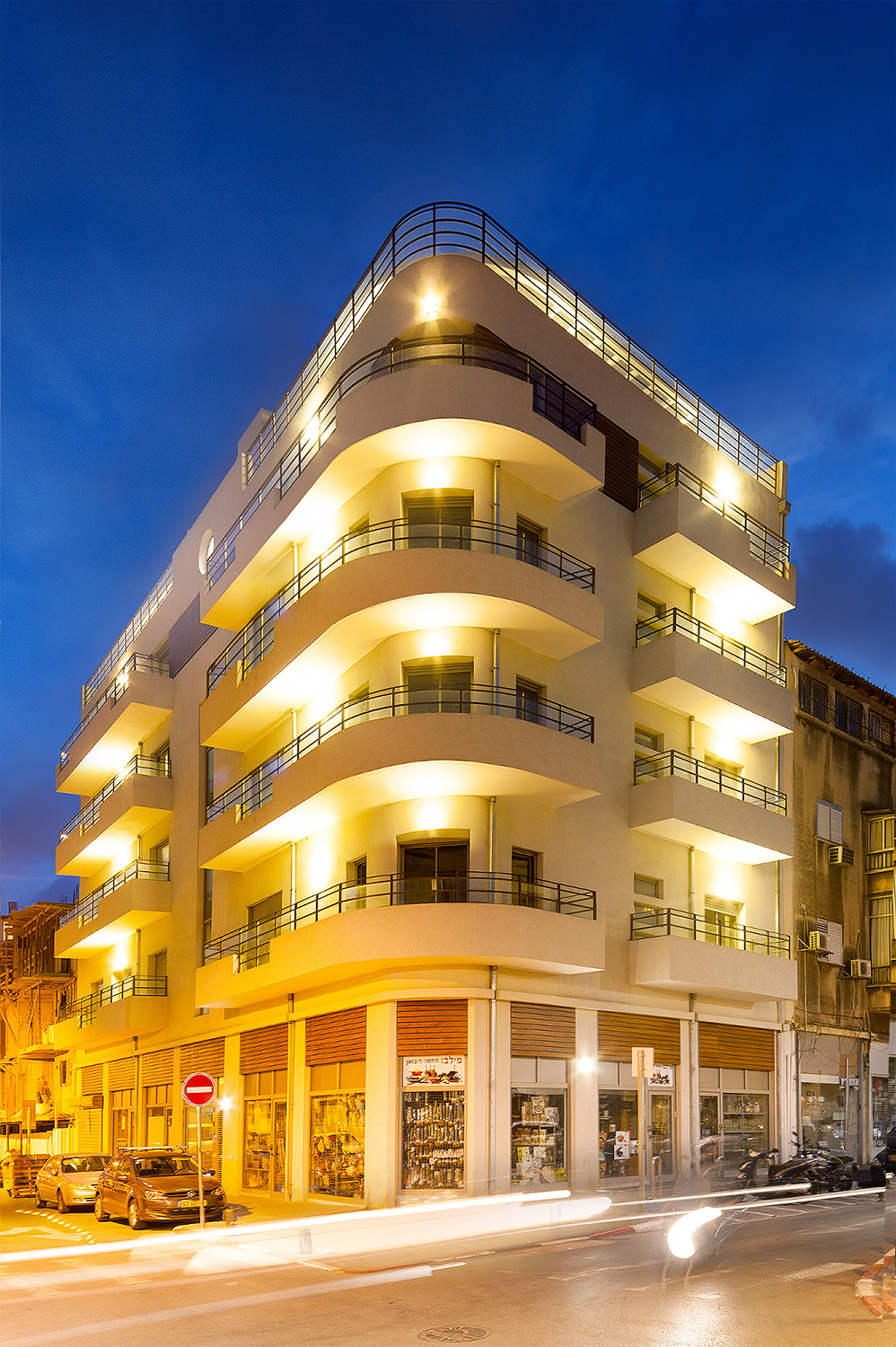 经典公寓楼的现代改造,打造多样化住宅空间-39