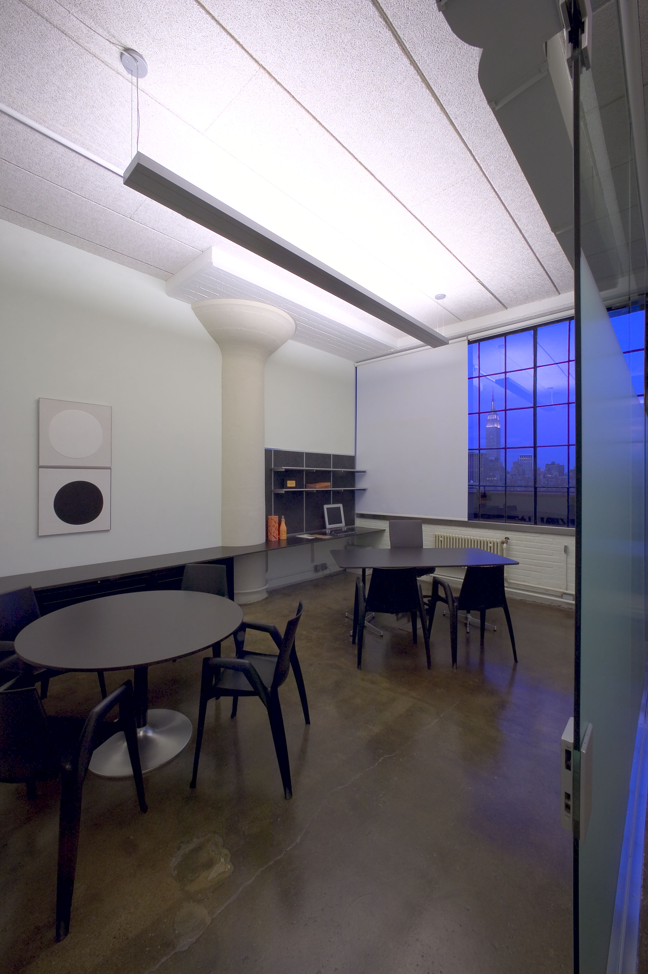 Clicquot Champagne 总部设计-17