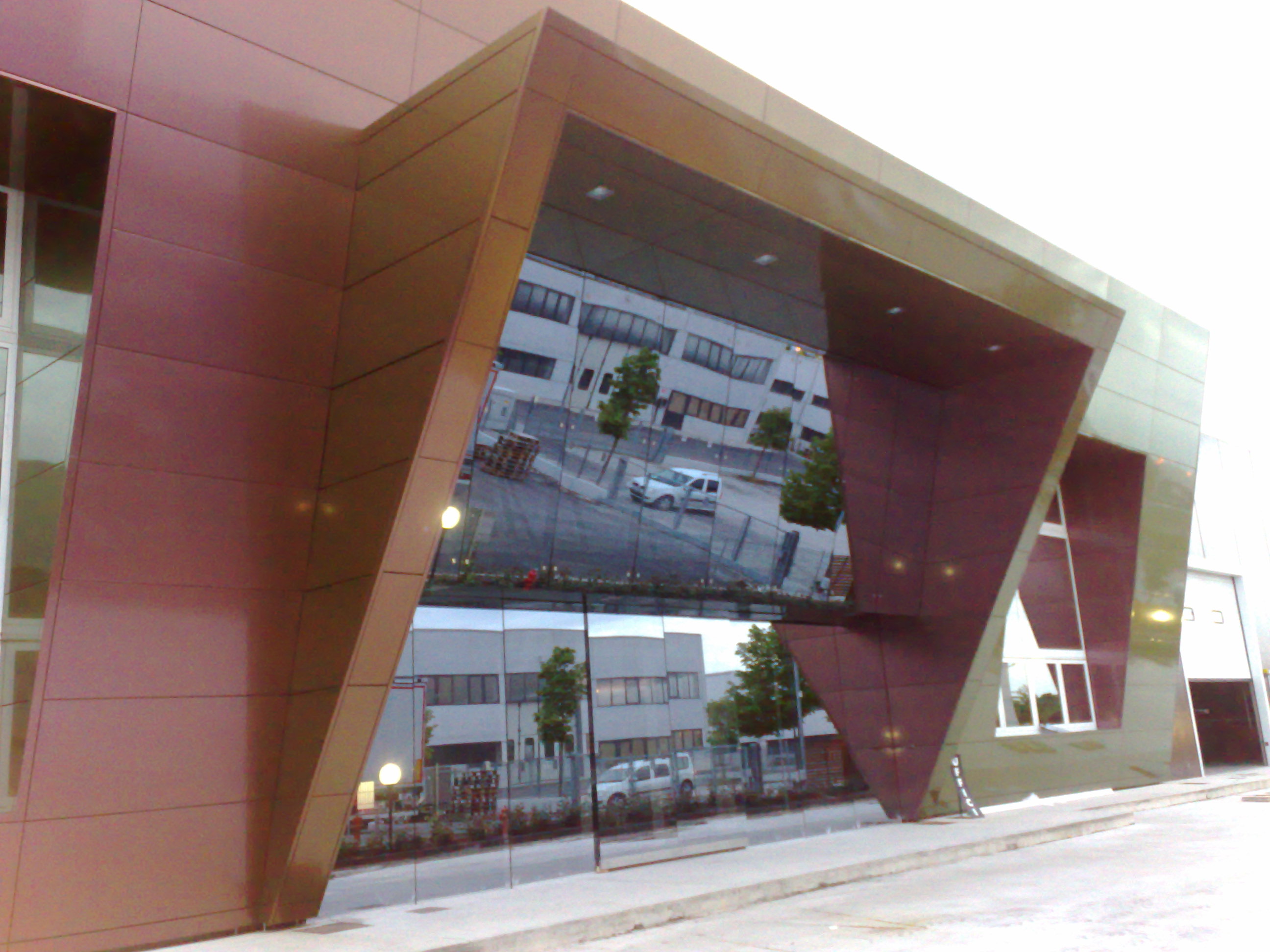 2013 年完成的现代企业总部设计-8