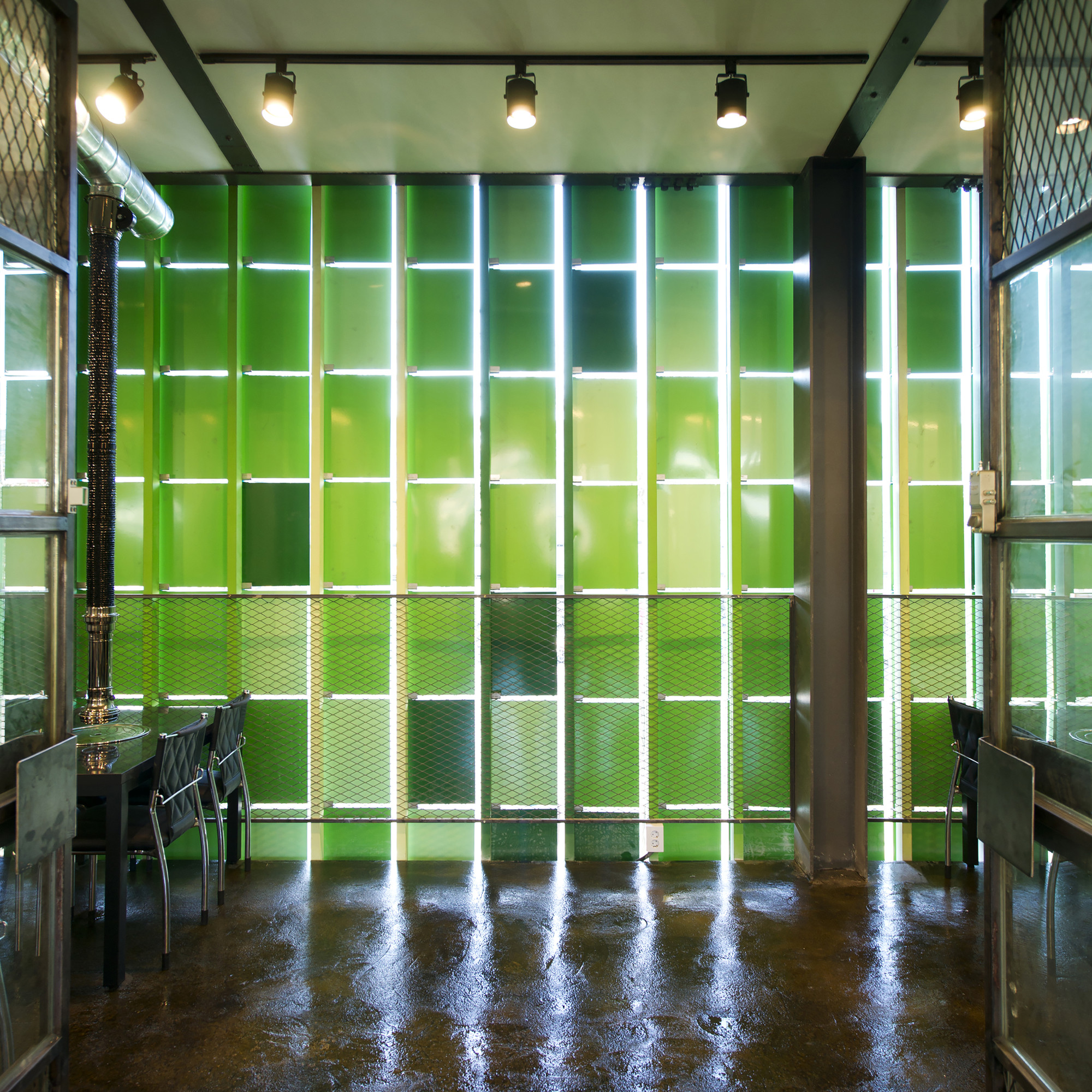 韩国仁川“森林的房子”餐厅，绿色百叶窗创造自然立面-1