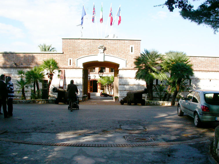 1989 年酒店福尔蒂诺整体翻新设计-6