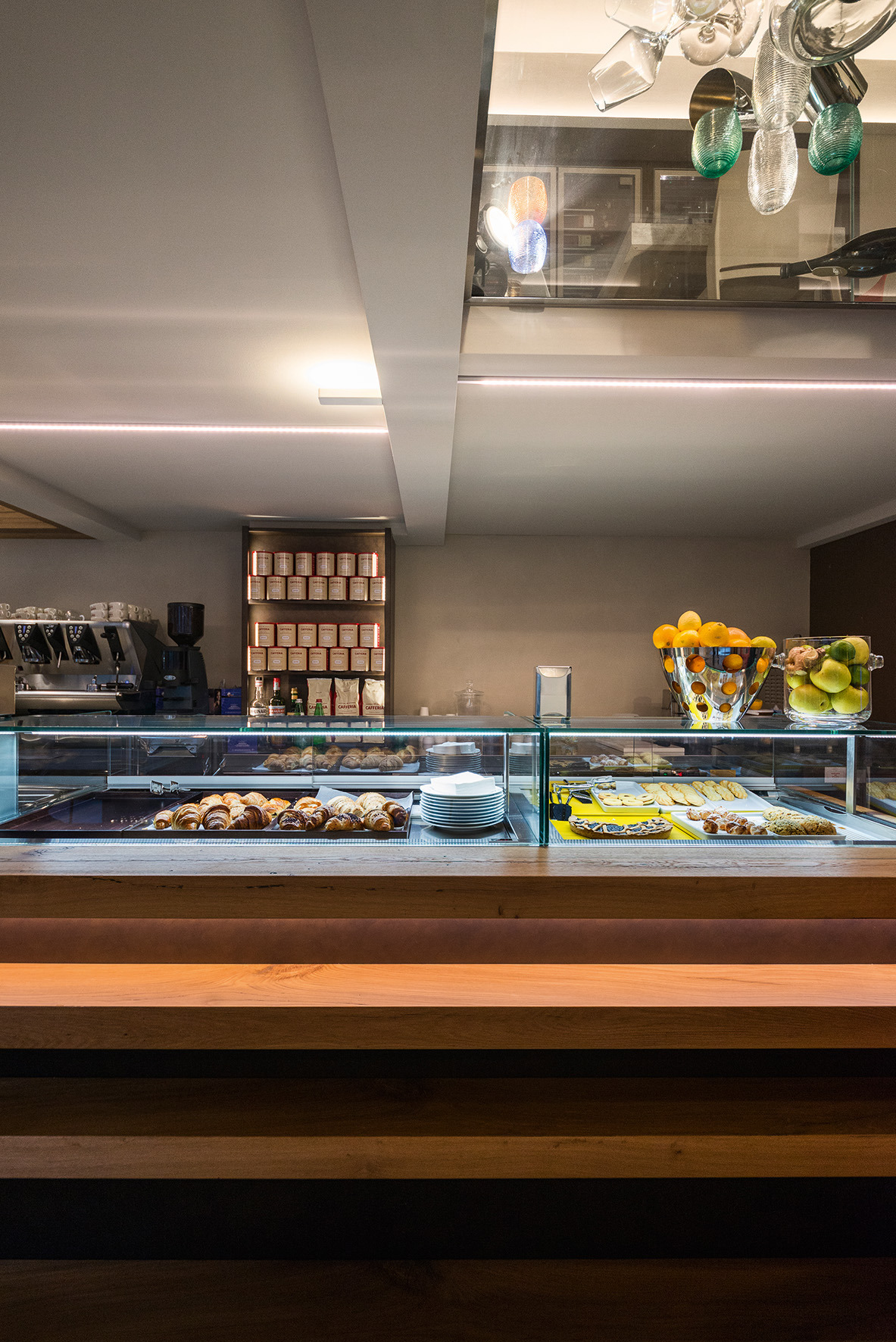 米兰“Love it”旗舰店,美食体验的室内设计盛宴-21