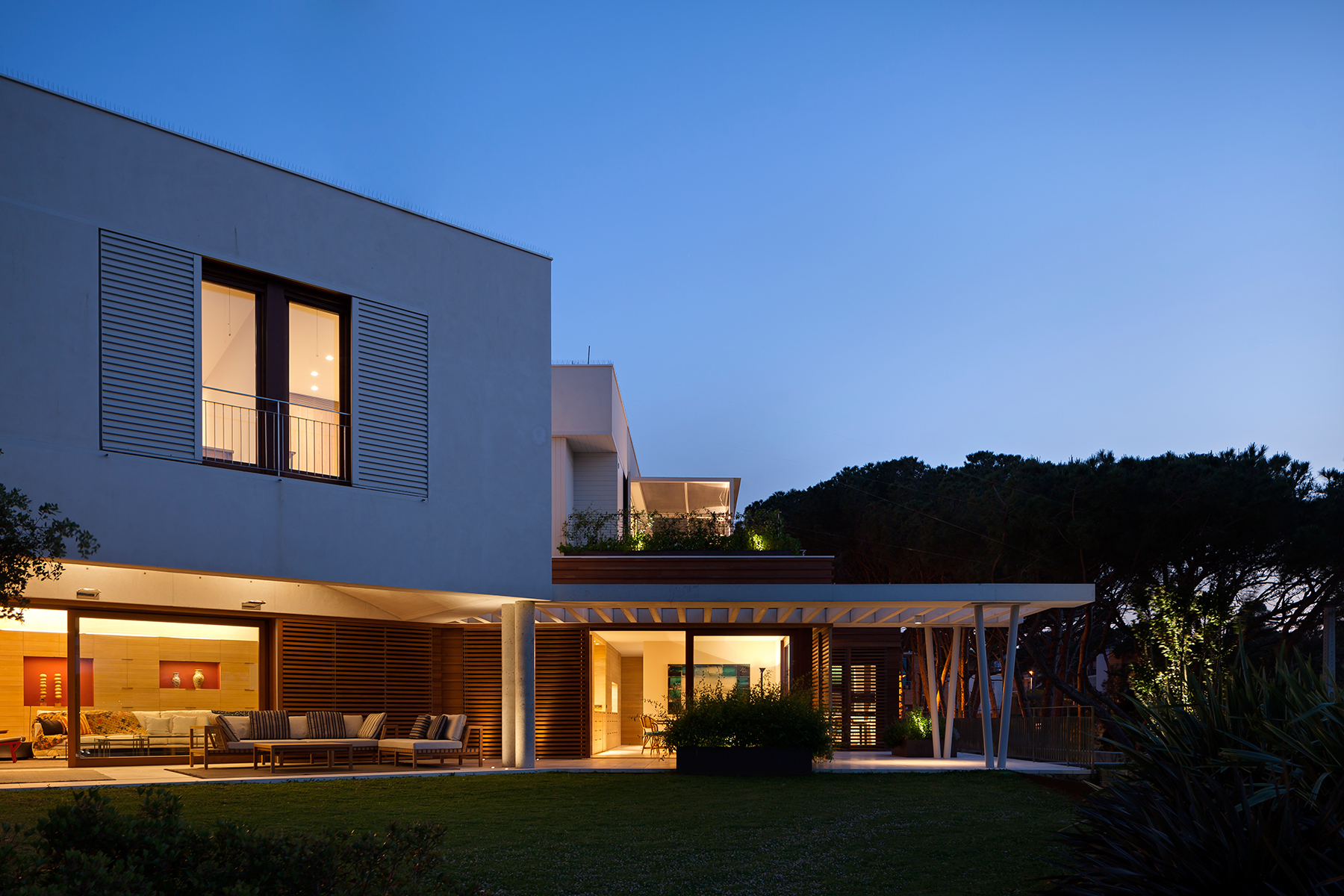 光与环境的完美结合——已故建筑师 Tonet Sunyer 的遗作-2