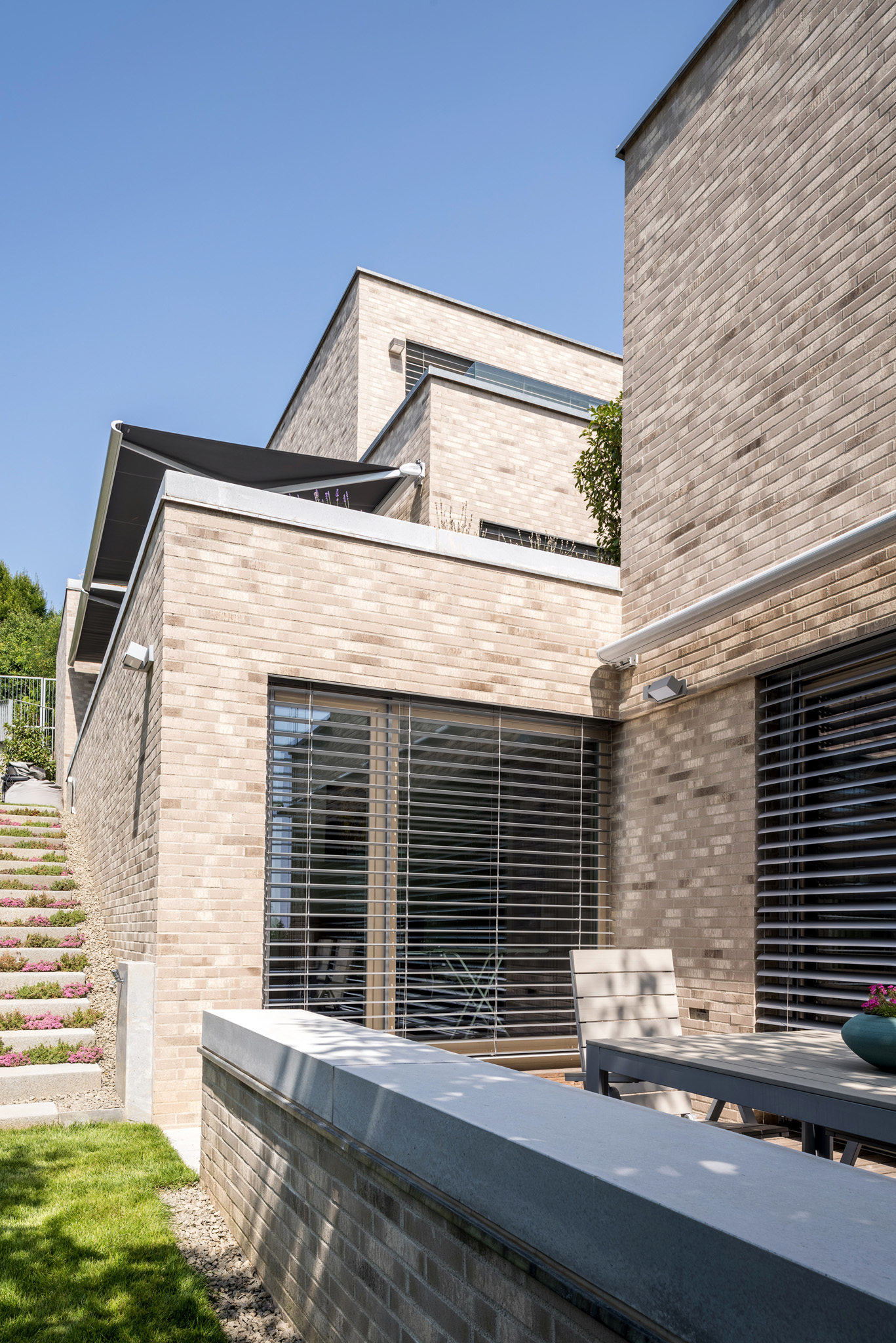 现代半独立宅，打造宜居生活空间-8