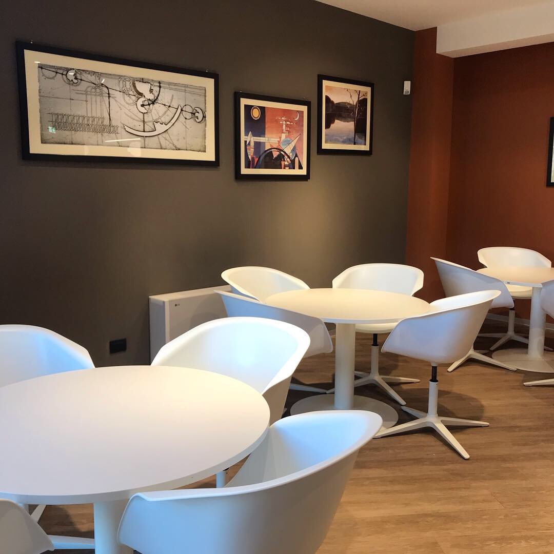 电信公司总部打造高效休闲办公空间-63