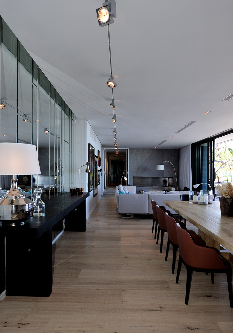 南非开普敦“Nettleton Ridge”海滨别墅 | 壮丽海景与生活空间的完美融合-10