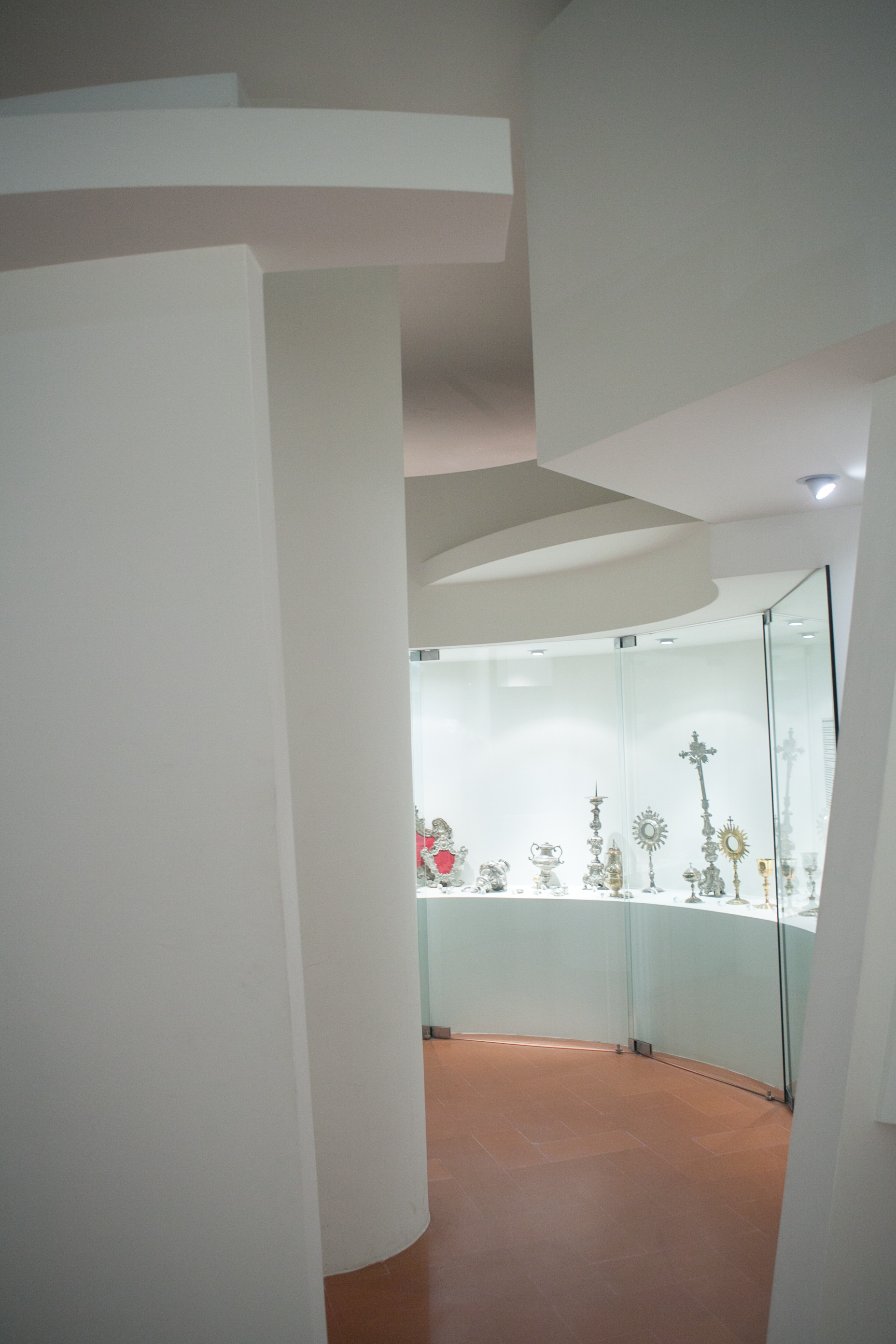 湖中古修道院的重生 · 圣菲利帕 mareri 博物馆-12