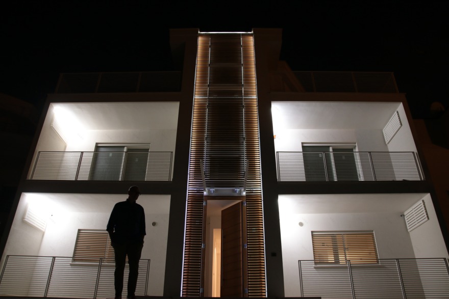 私人别墅设计 | Mottola 夜幕下的美景-1