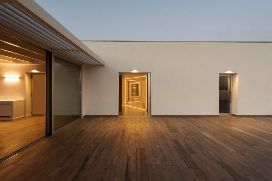 温暖中性色调的温泉疗养空间-5