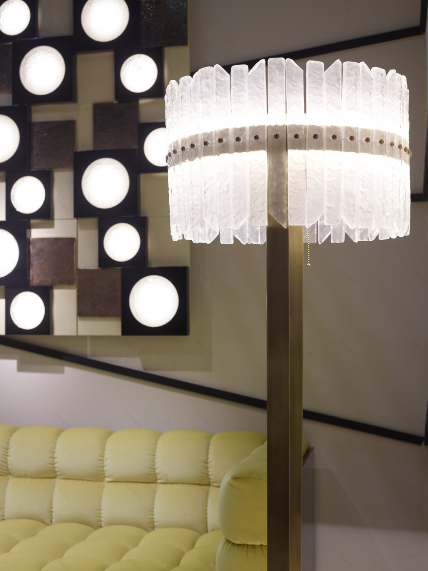 2015 年米兰家具展临时展位设计-10