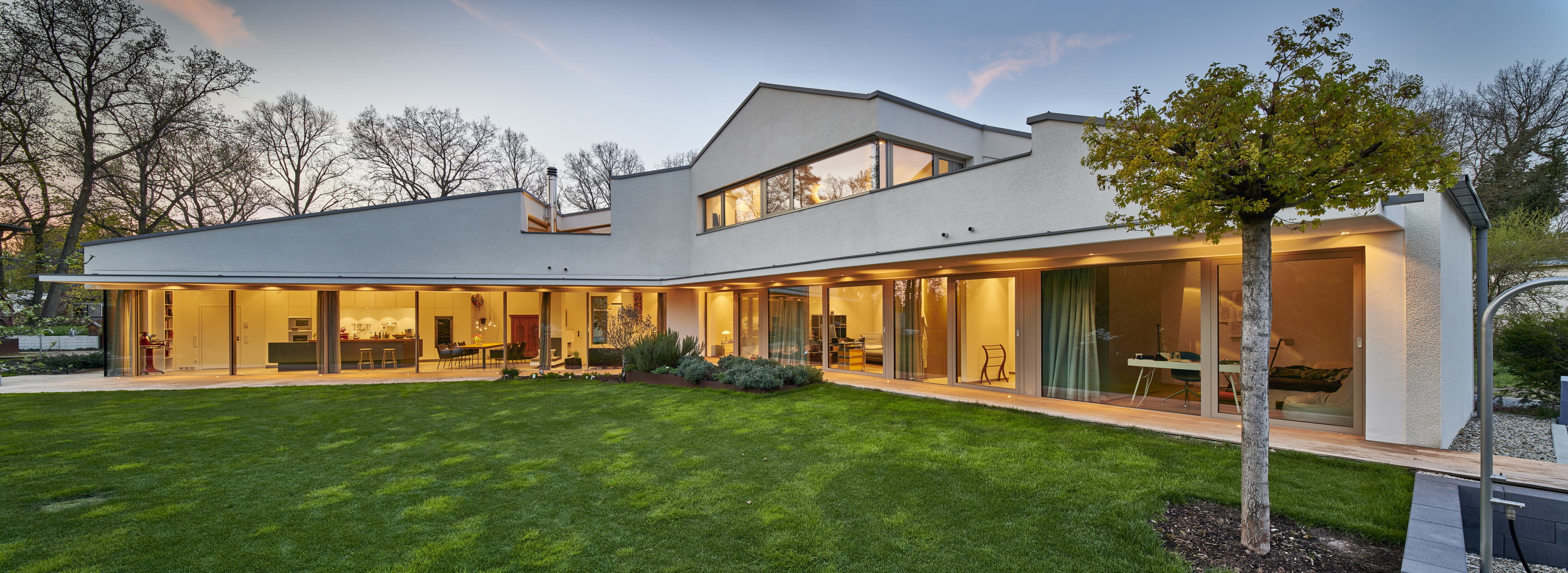 德国 Erlangen 三角地块上的绿意住宅-3