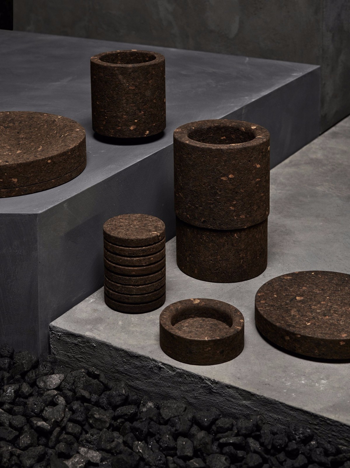 禁欲主义设计师工业装置 | 比利时新设计之大胆情感-9