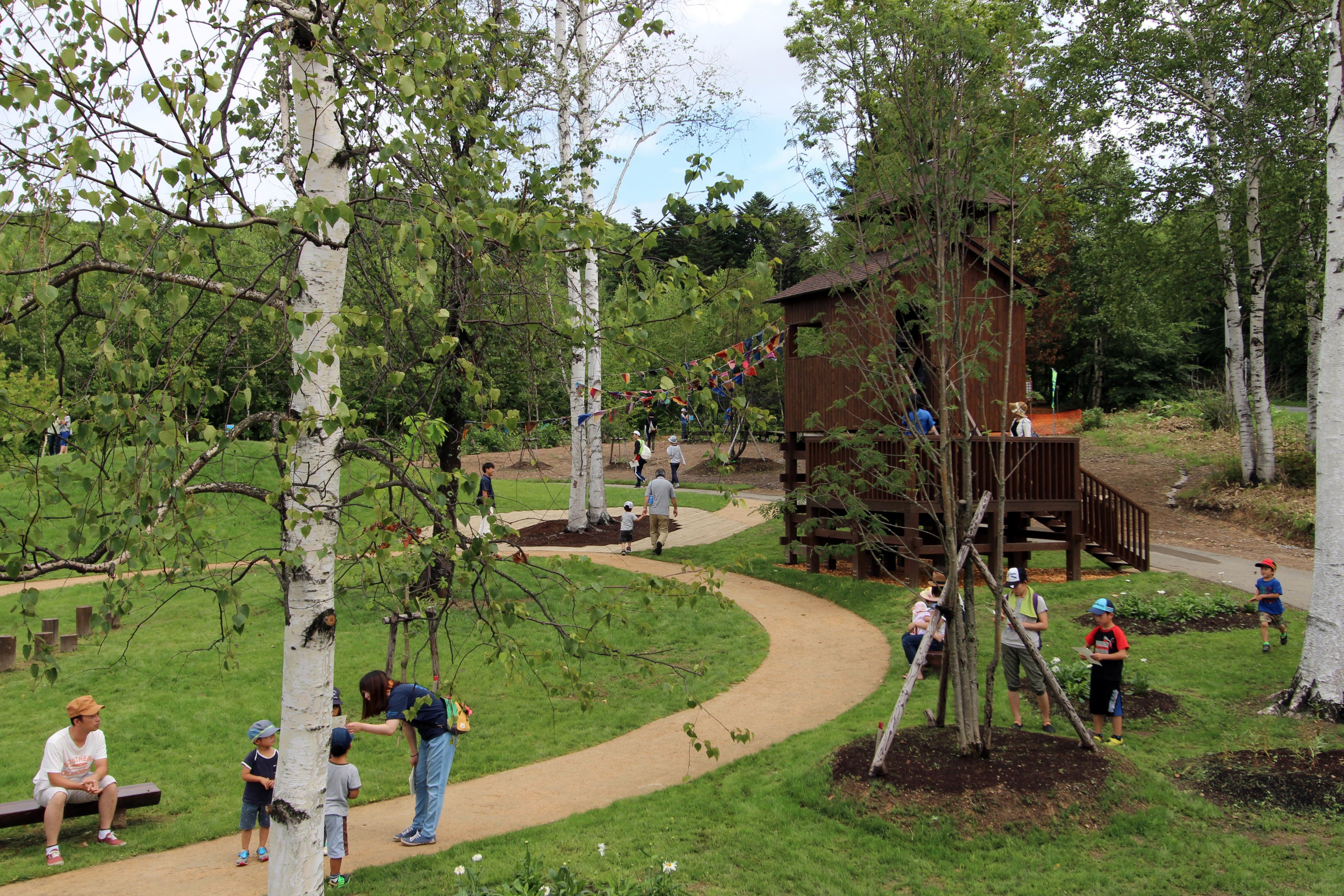 2015 年完成的库鲁米娜公共花园-37