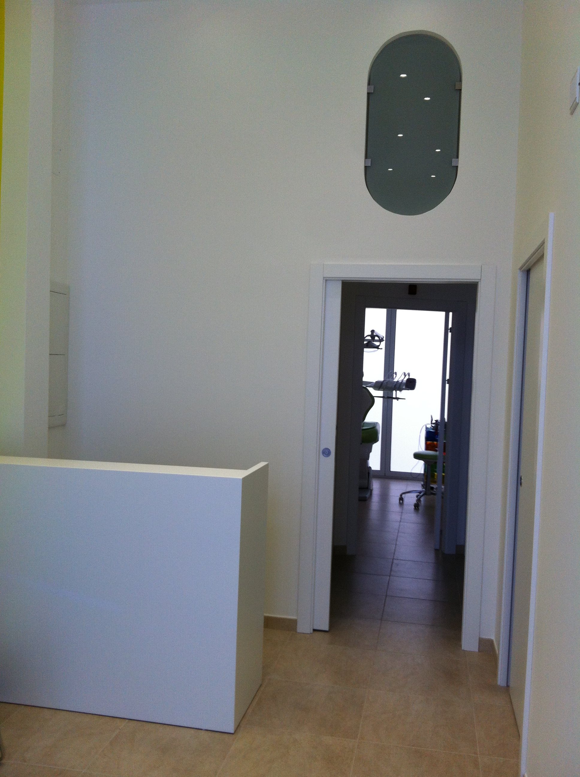 意大利 Impedovo 牙科诊所 | 简约现代的诊疗空间-0