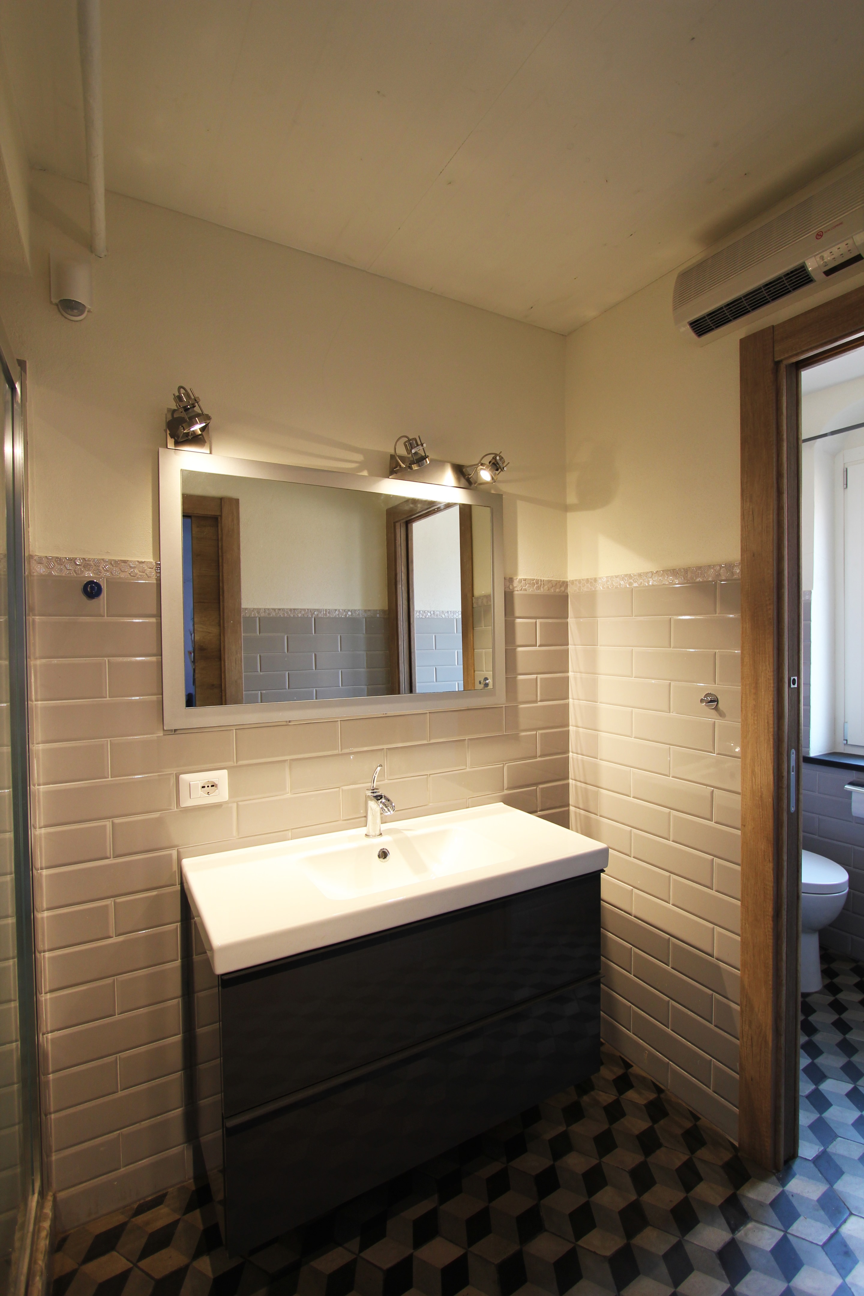 2016 年完成的木结构公寓室内设计案例-14