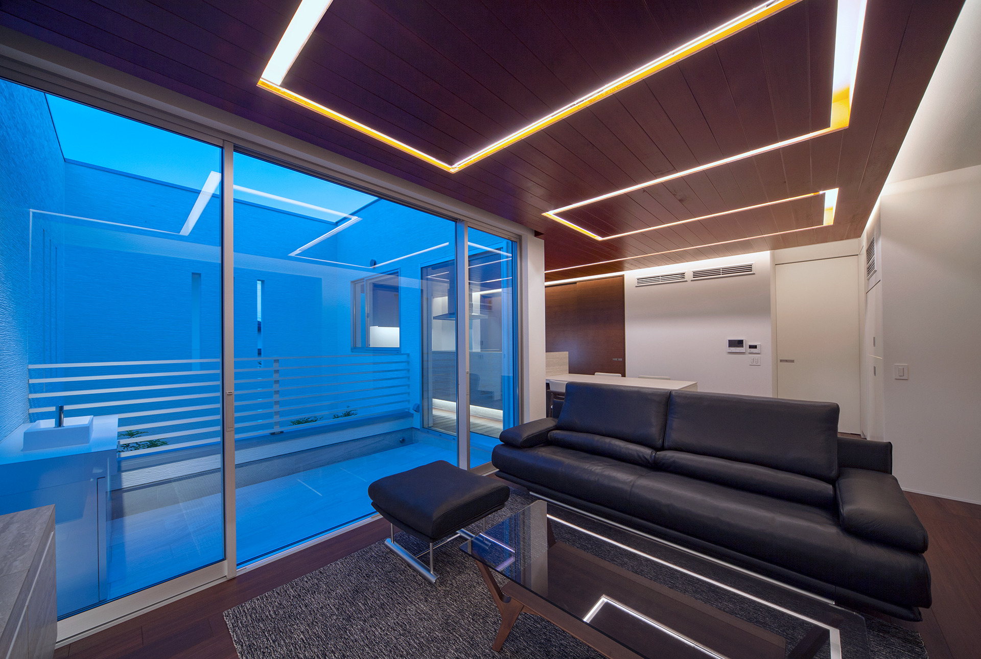 Y8-house | 红松地板与石墙的现代日式家居-18