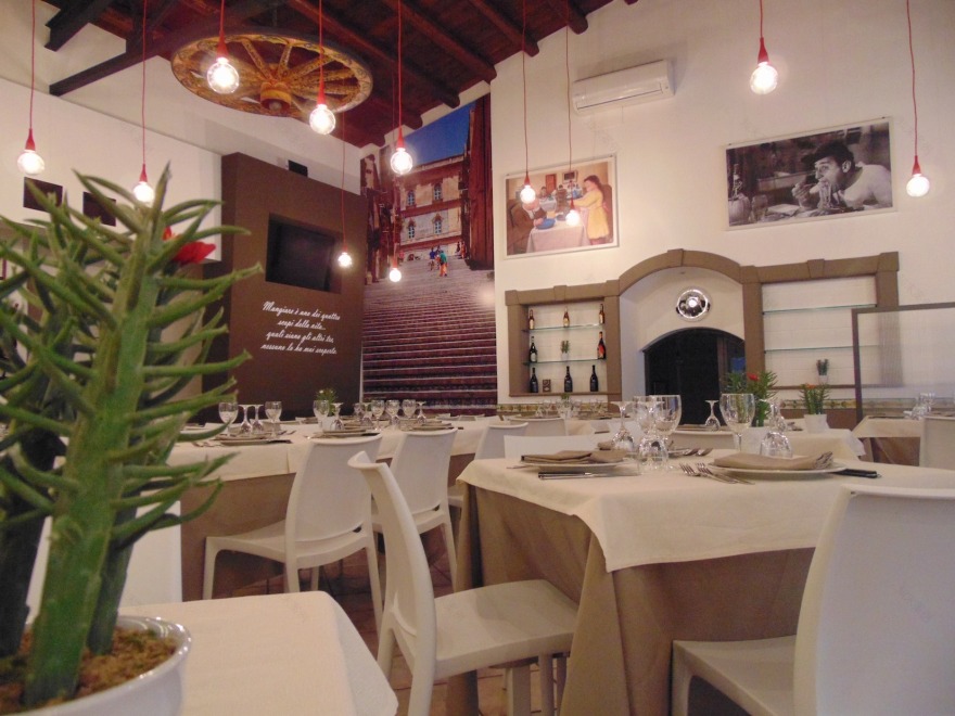 历史古城中的现代“小广场”-3