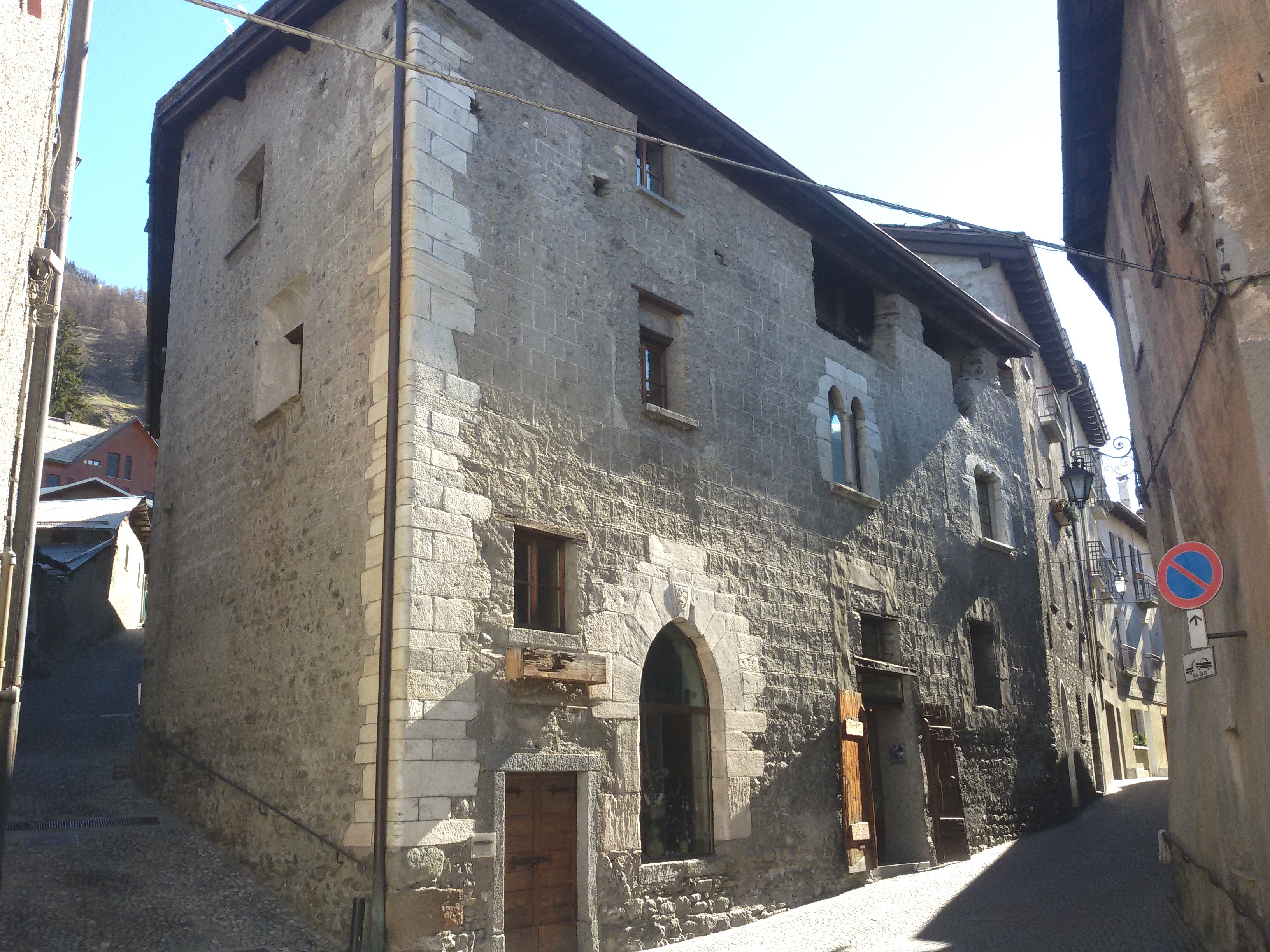 历史建筑的现代重生 | 16 世纪阿尔贝蒂家族住宅的修复与改造-0