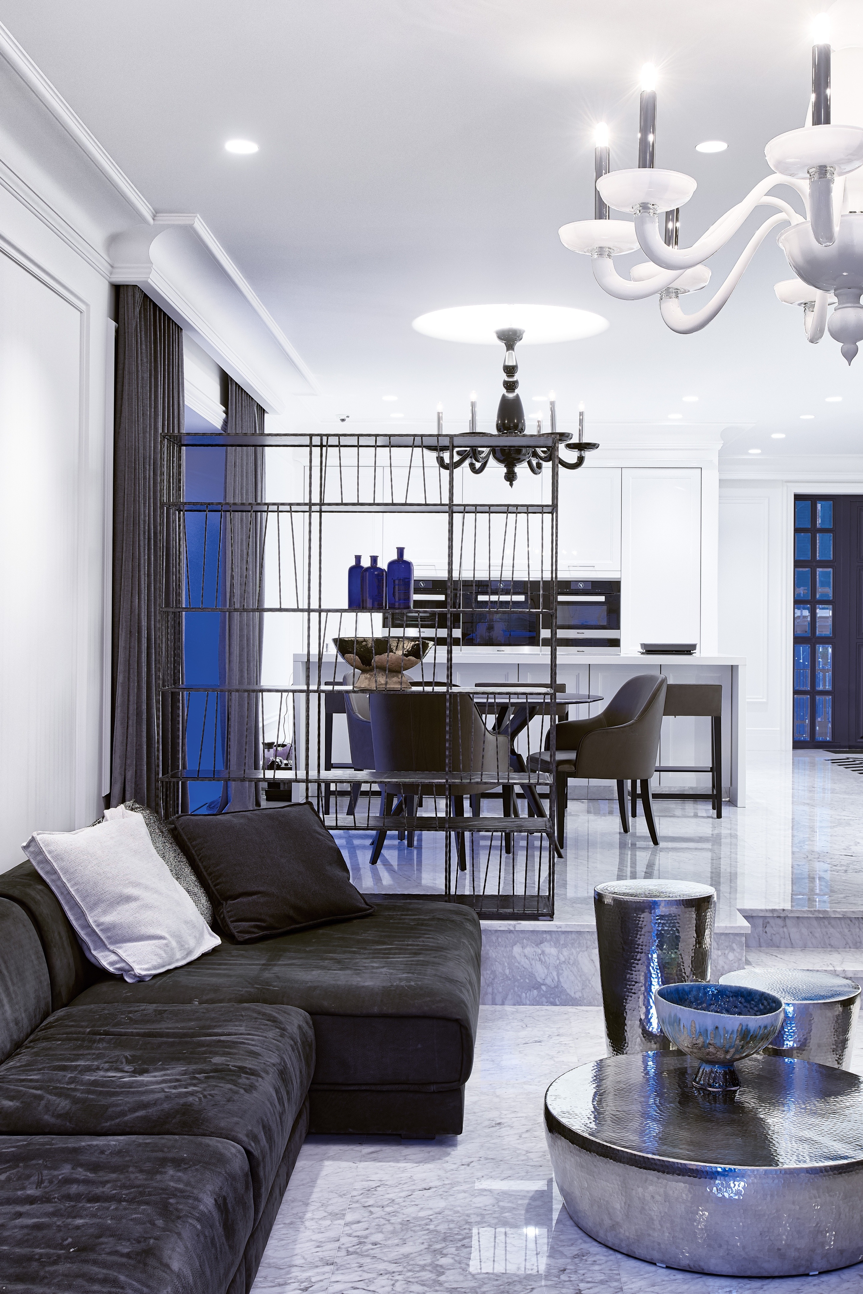 2017 年三层联排别墅影院式客厅设计-9