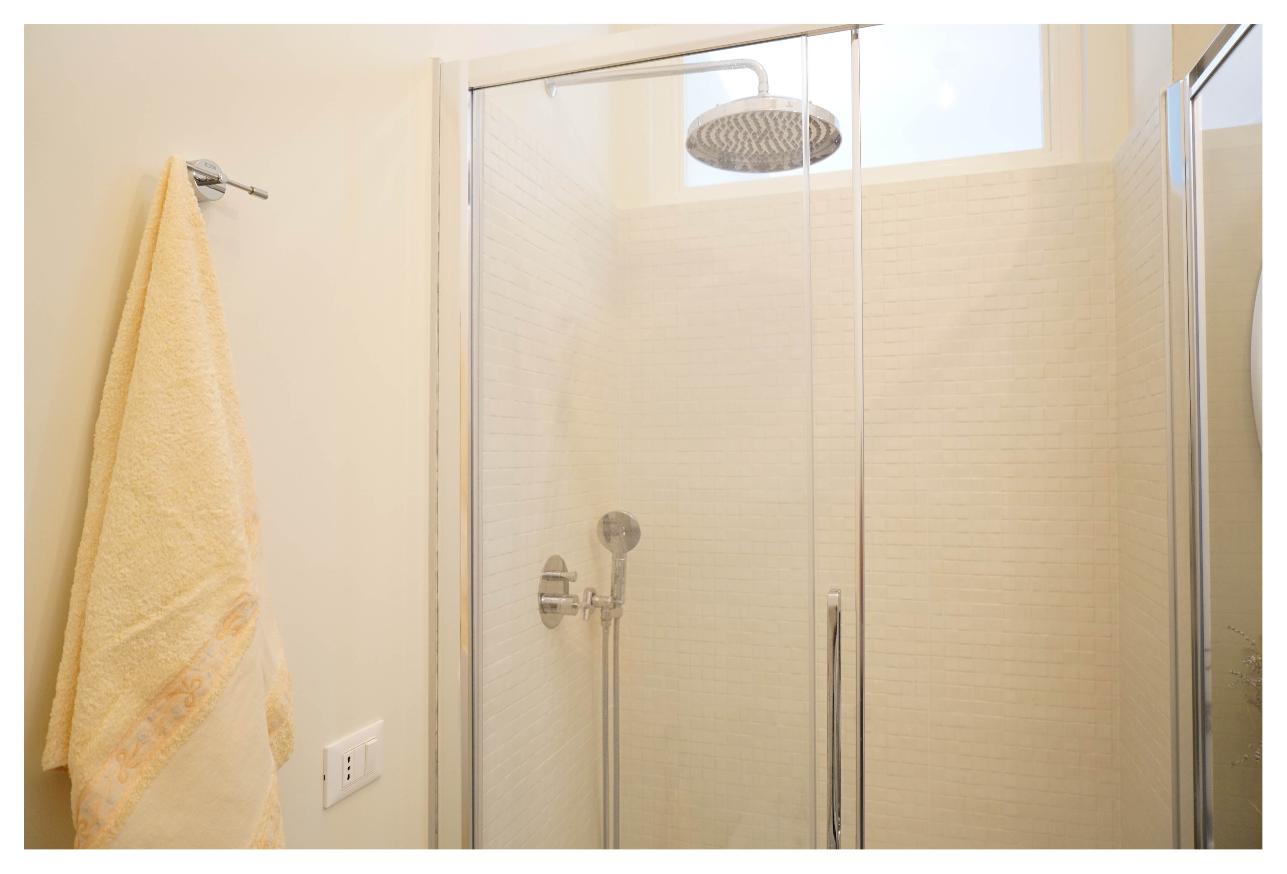 2018 年完成的温馨公寓设计-16