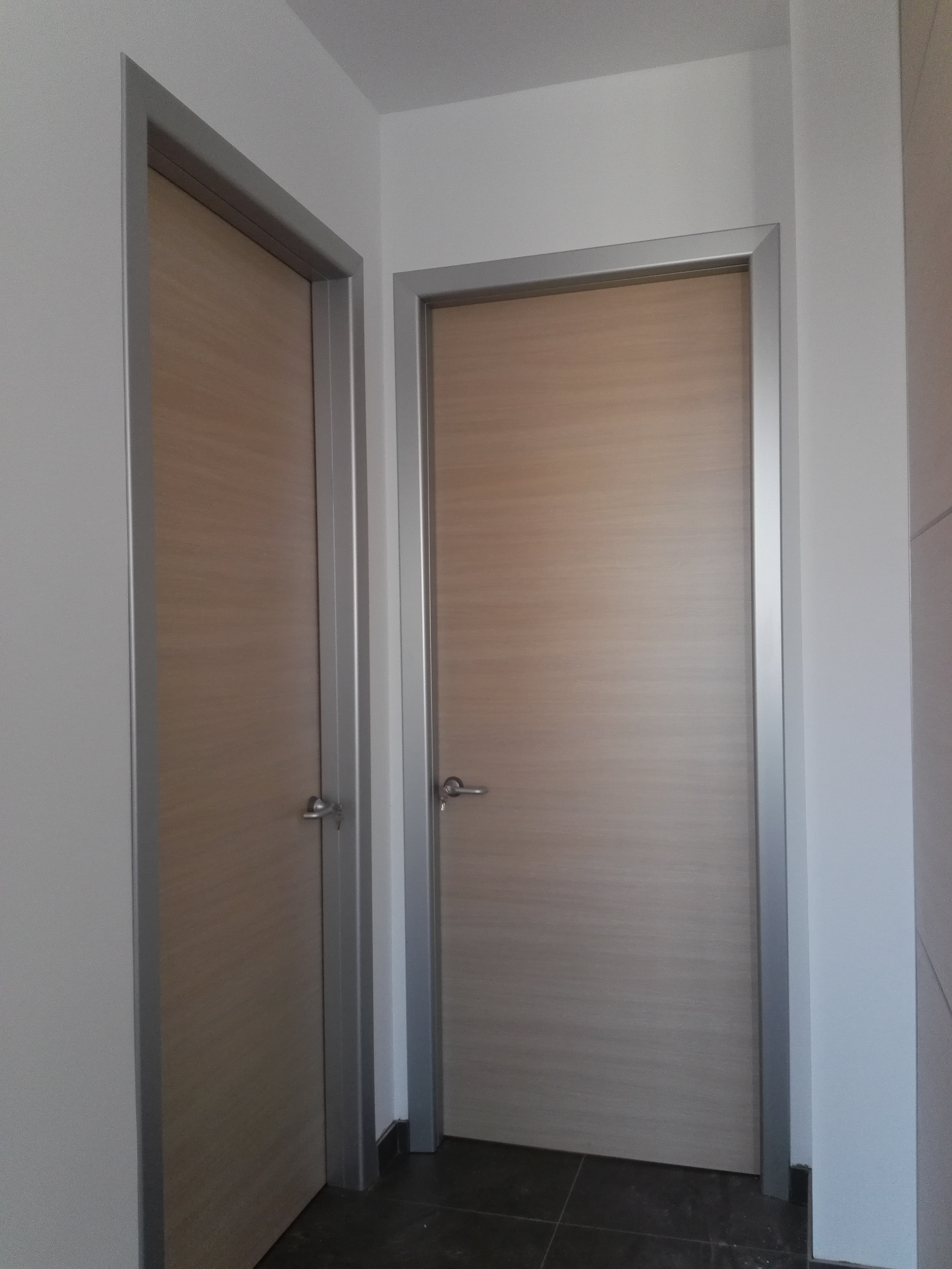 时尚学院 Naples 分隔墙设计-24