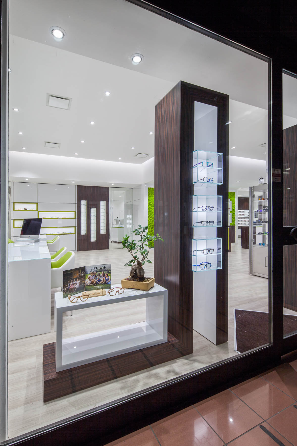 光学商店改造中的摄影艺术-36