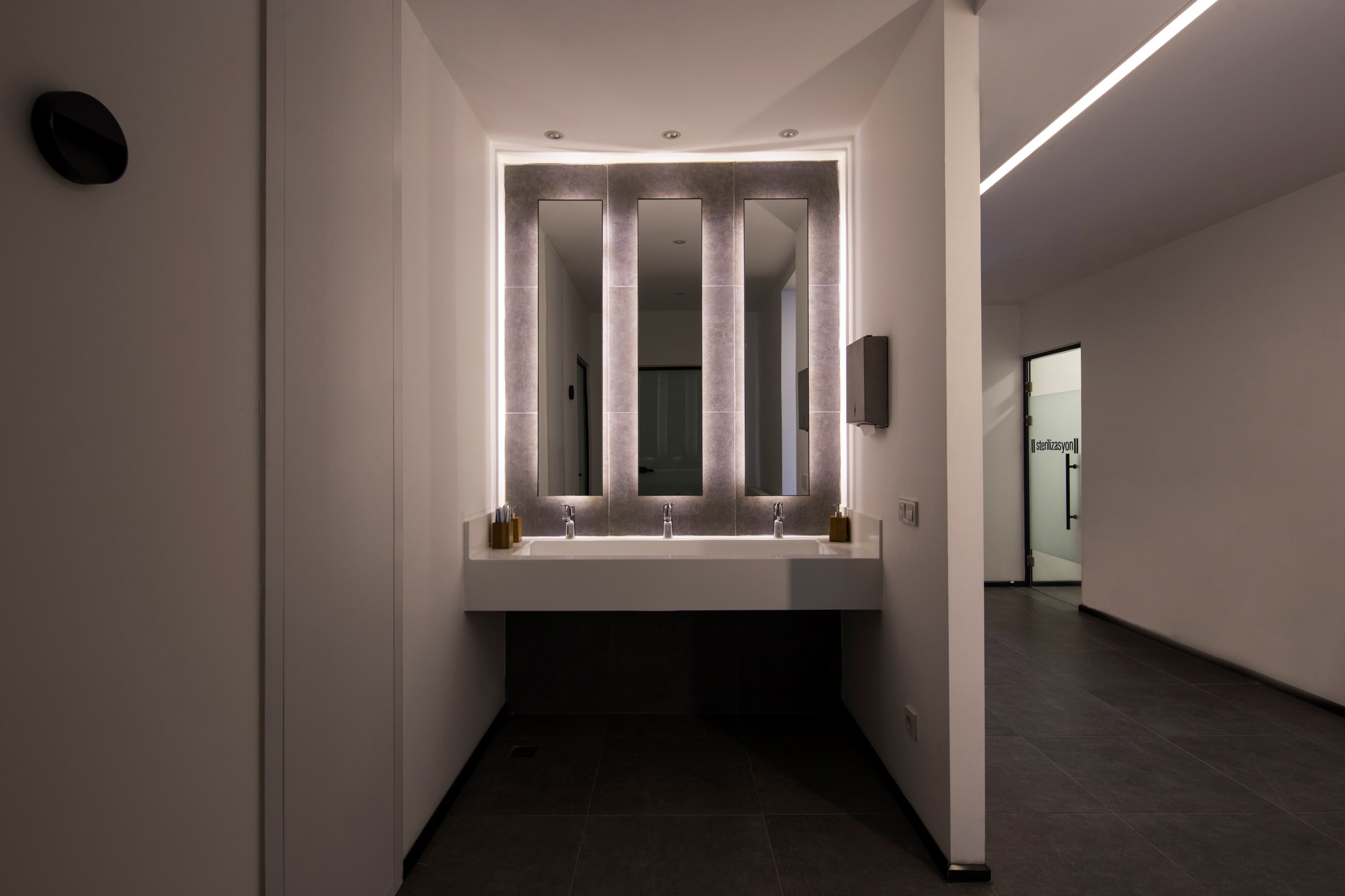 绿意盎然的人本诊所设计——土耳其微笑学院牙科诊所-12