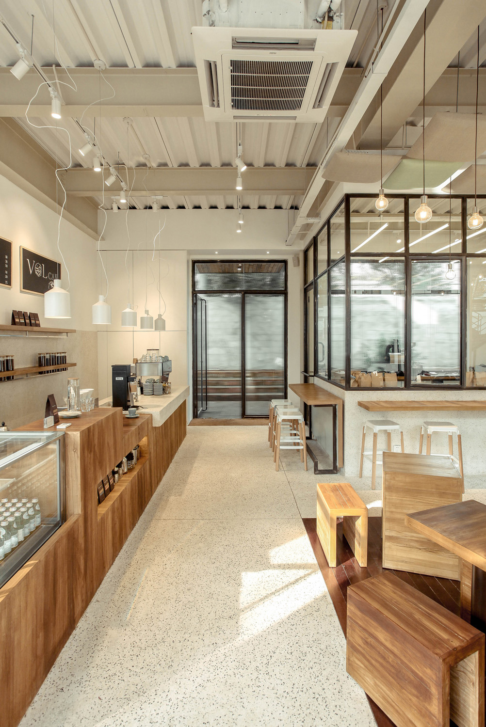 火山咖啡馆烘焙与培训中心-5