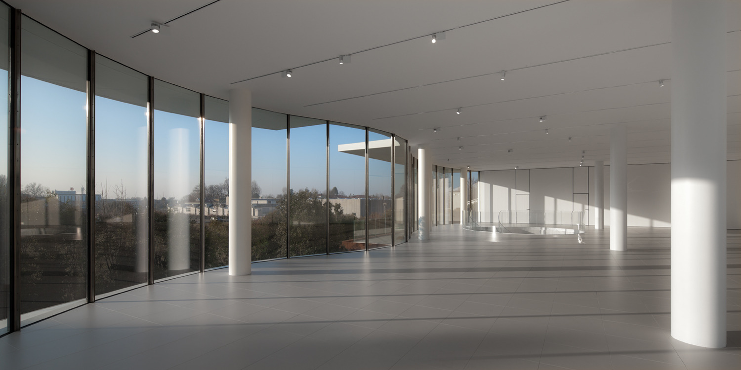 意式风格的 Secco Sistemi 总部办公空间设计-24