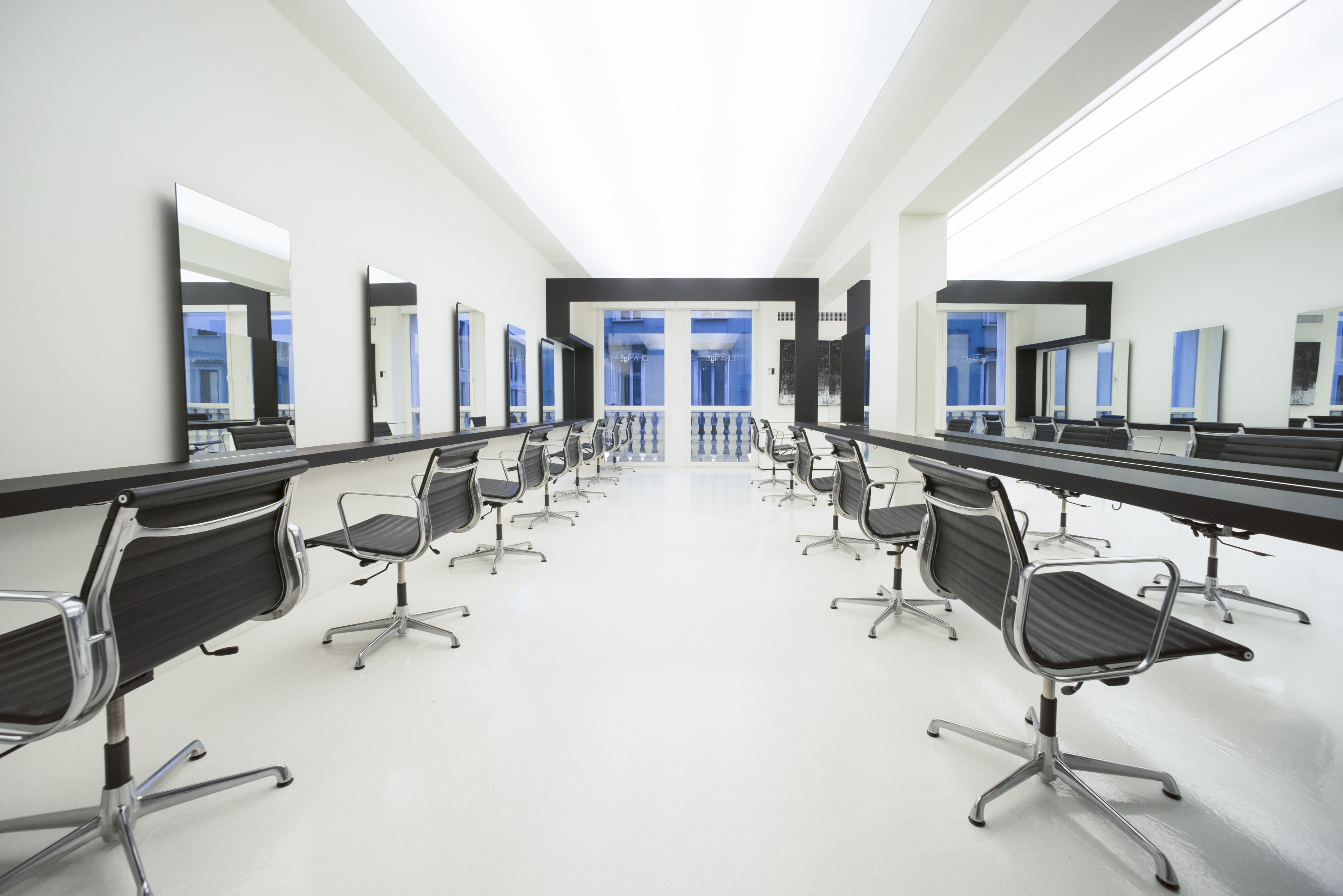 变化的线条之美 · 意大利商店室内设计-15