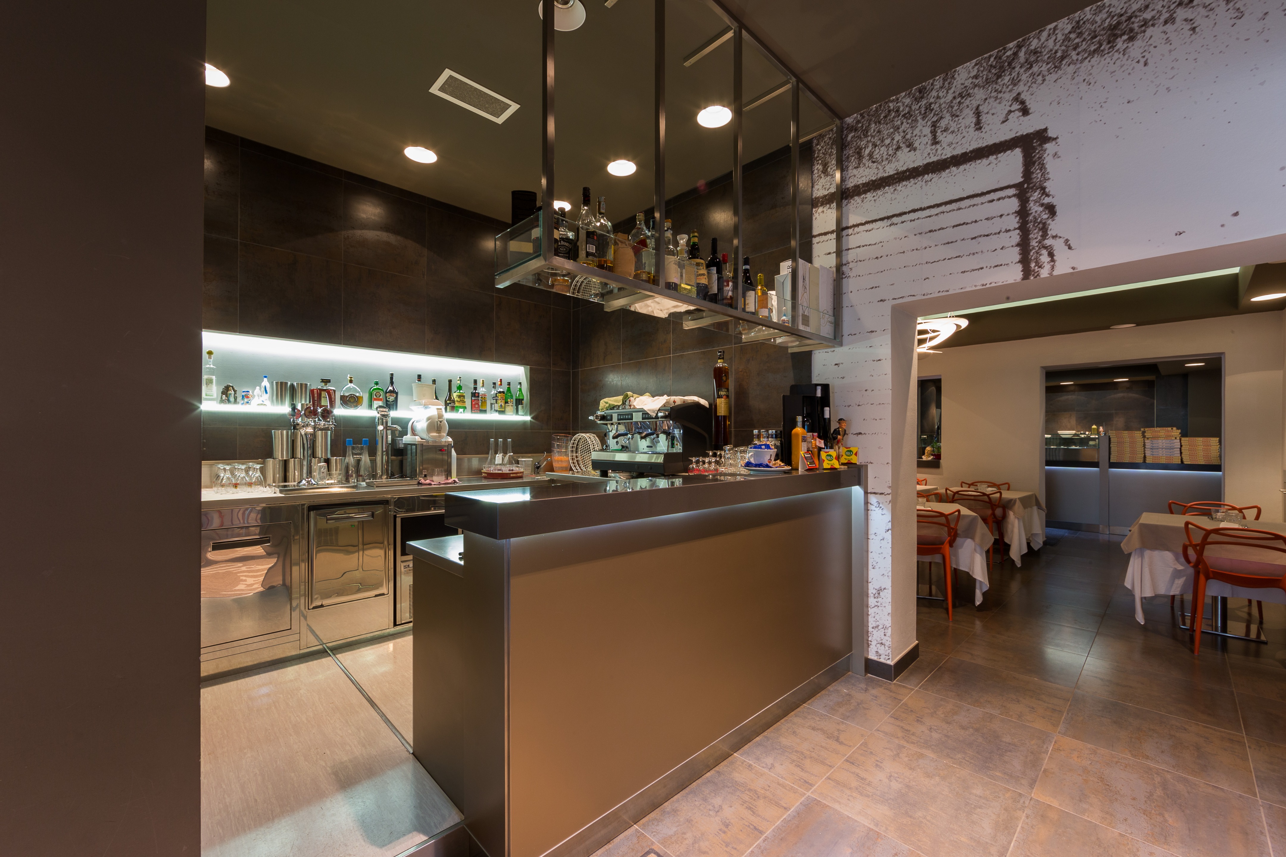 剧院式餐厅 Teatro 26 | 定制家具与光影艺术的完美融合-19