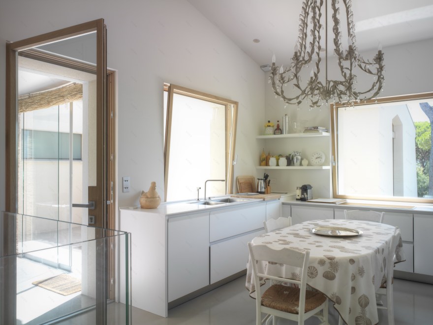 现代简约圣特罗佩别墅-13