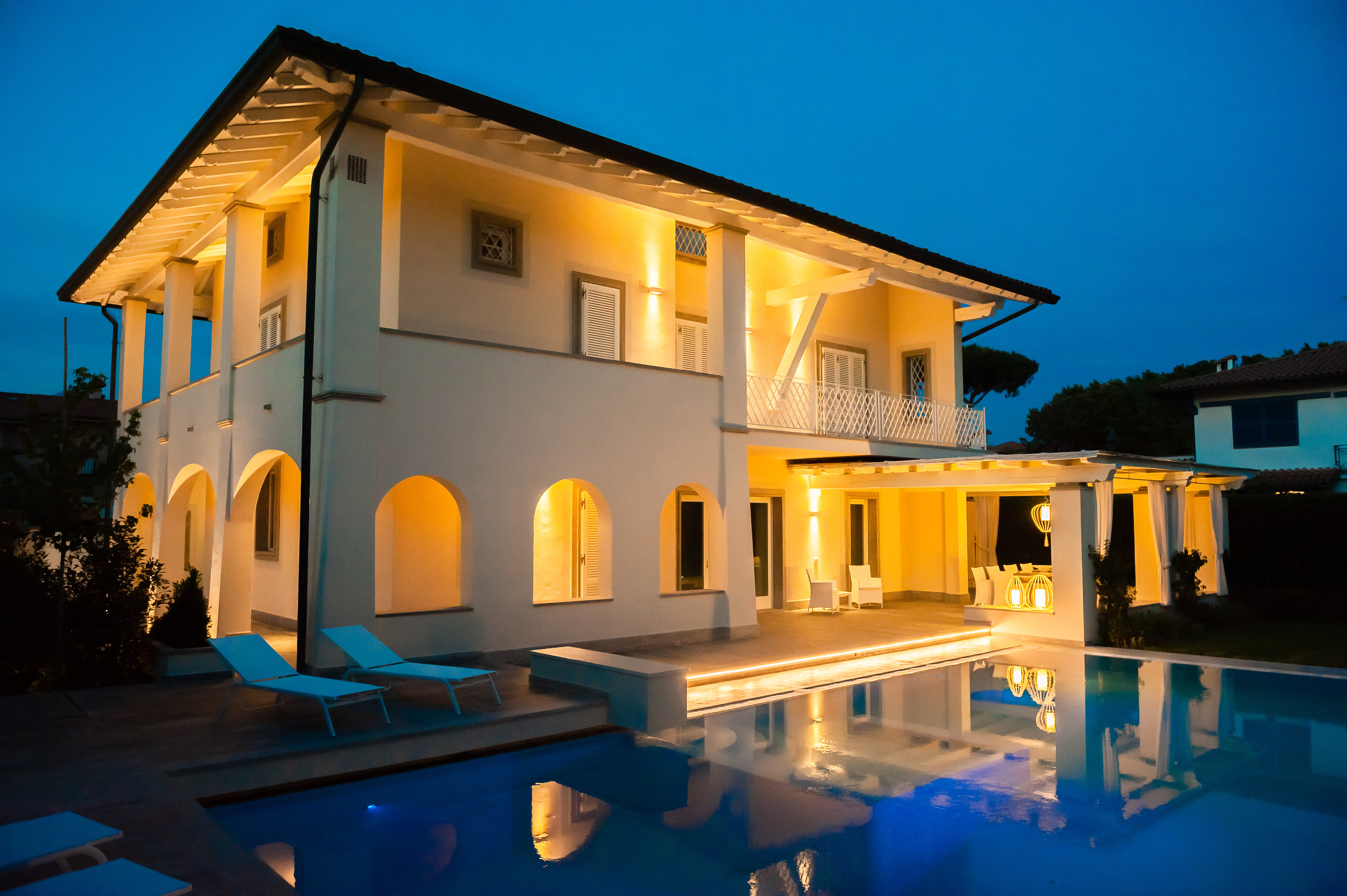 意大利海滨别墅的现代重生-2