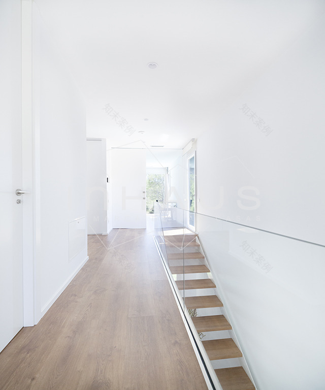 巴塞罗那简约现代模块化别墅-34