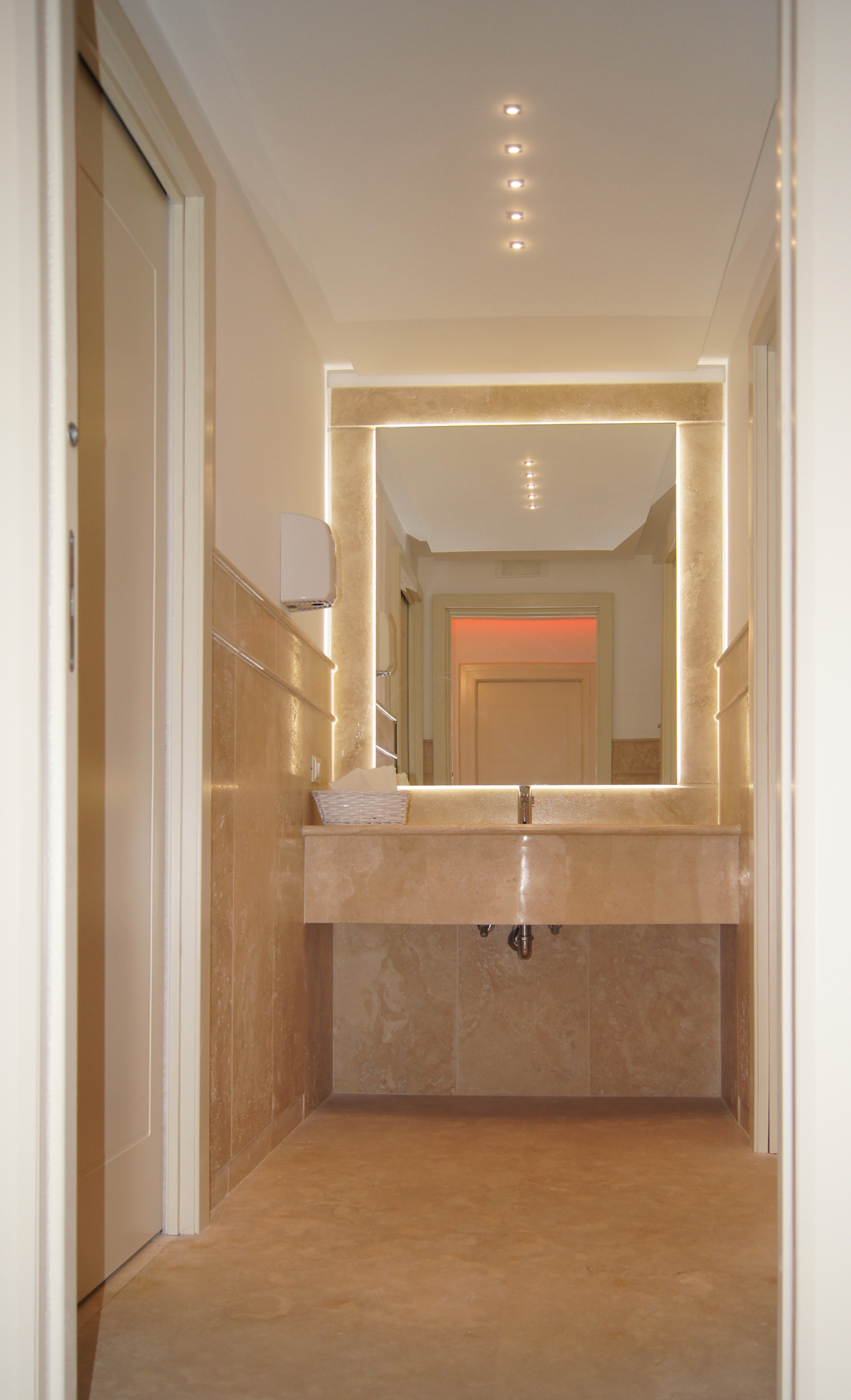 罗马郊外葡萄酒庄园的优雅室内设计-23