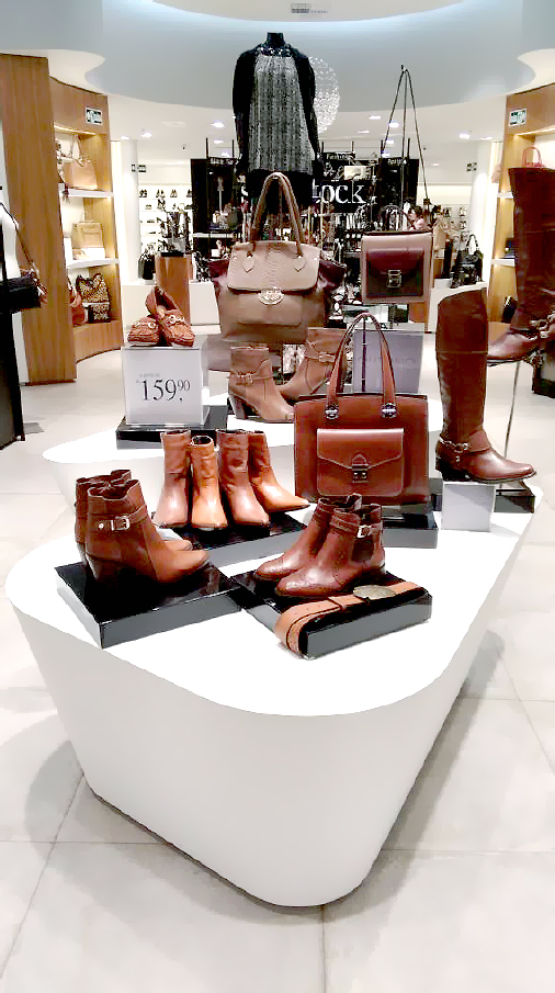 Shoestock鞋专卖店空间创意设计-10